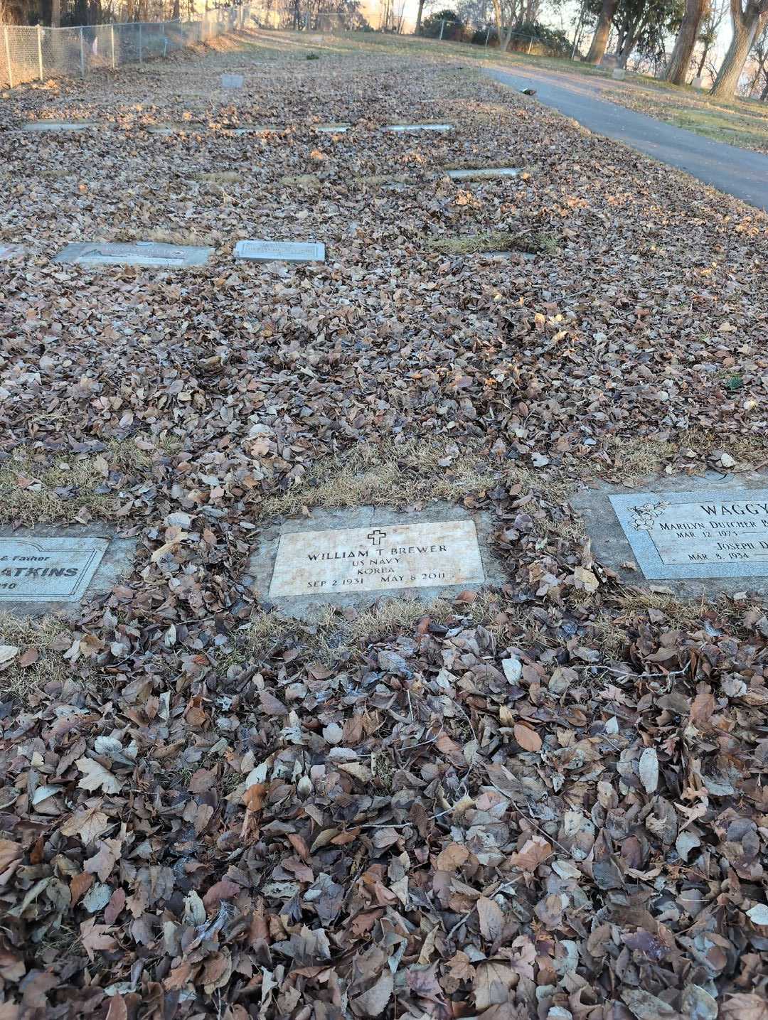 William T. Brewer's grave. Photo 2