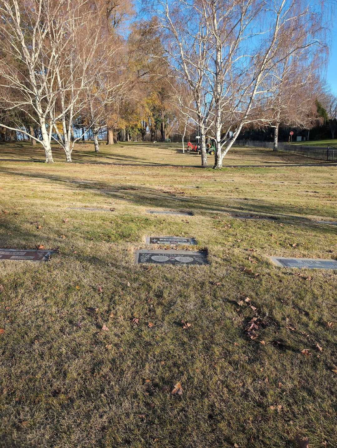 Gene Wesley Lindsay's grave. Photo 4