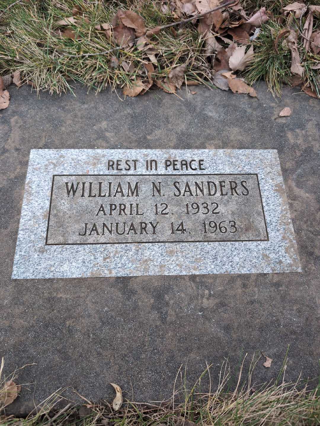 Helen Doris Yeatts's grave. Photo 1
