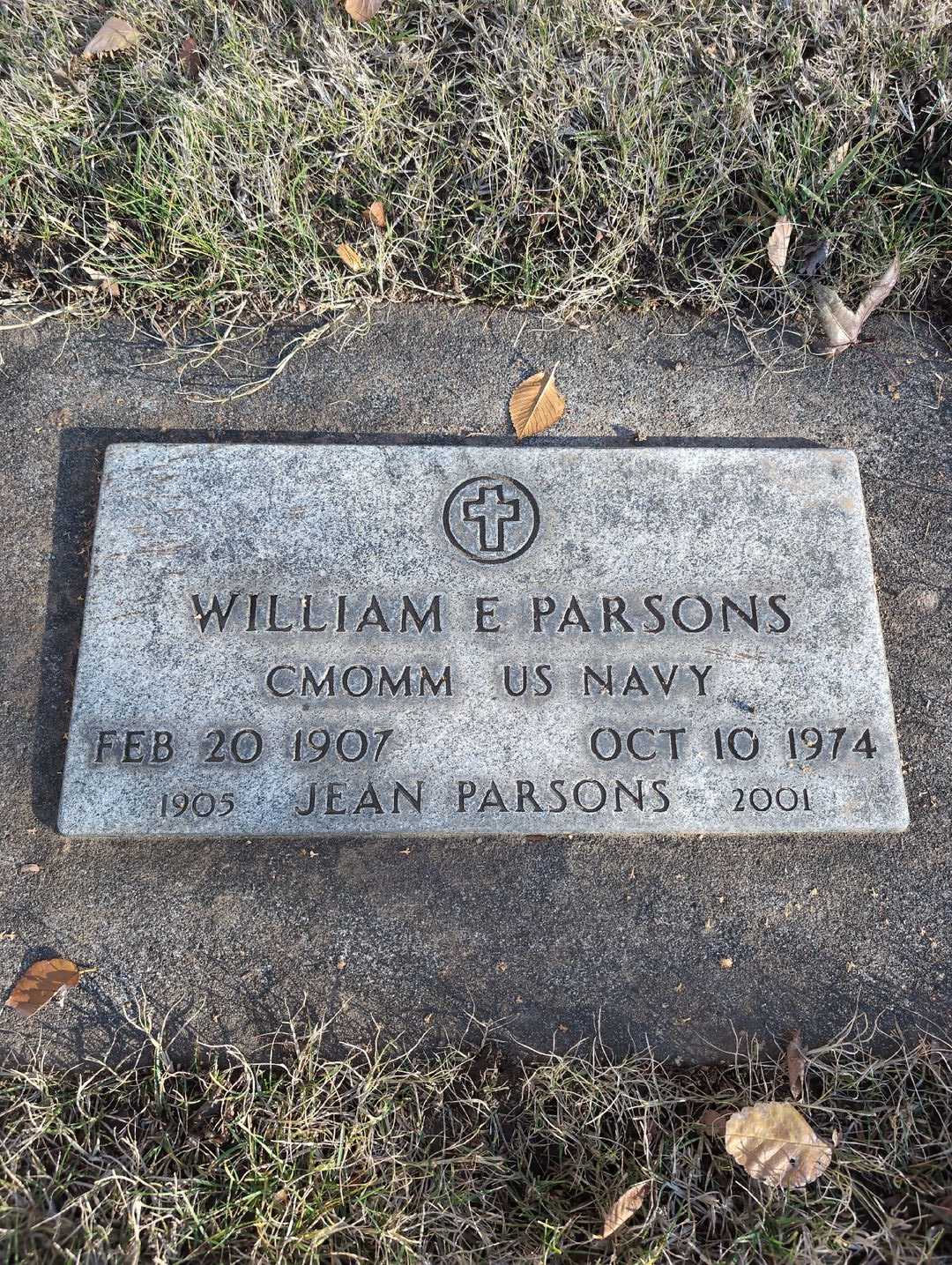 Wiliam E. Parsons Junior's grave. Photo 3