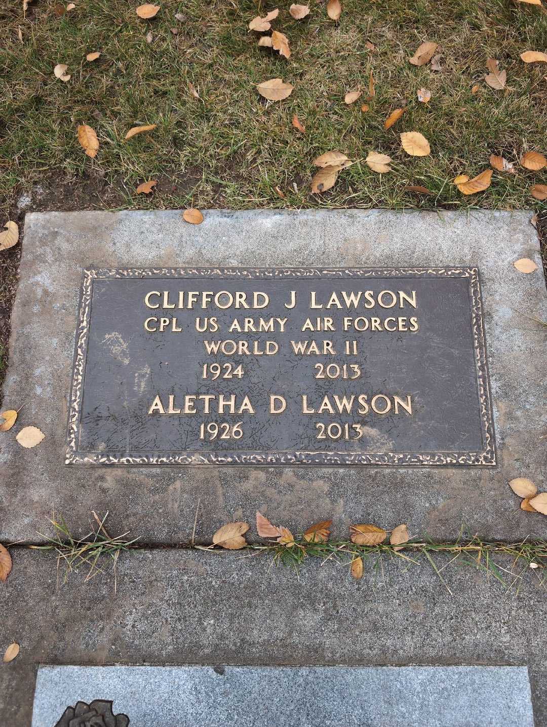 Aletha D. Lawson's grave. Photo 5