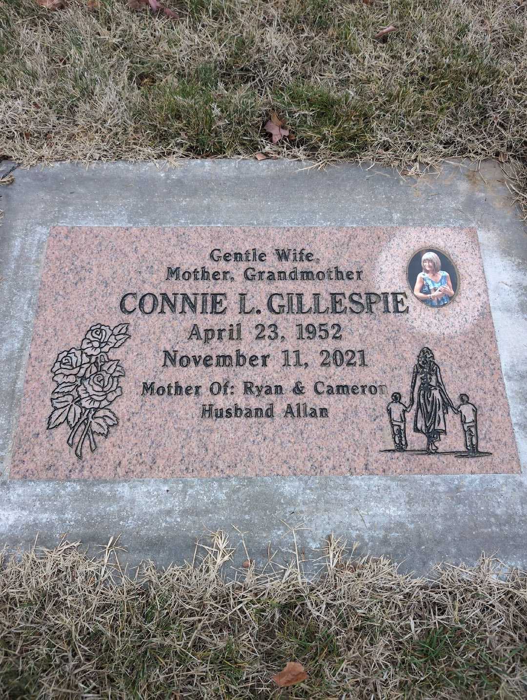 Connie L. Gillespie's grave. Photo 3