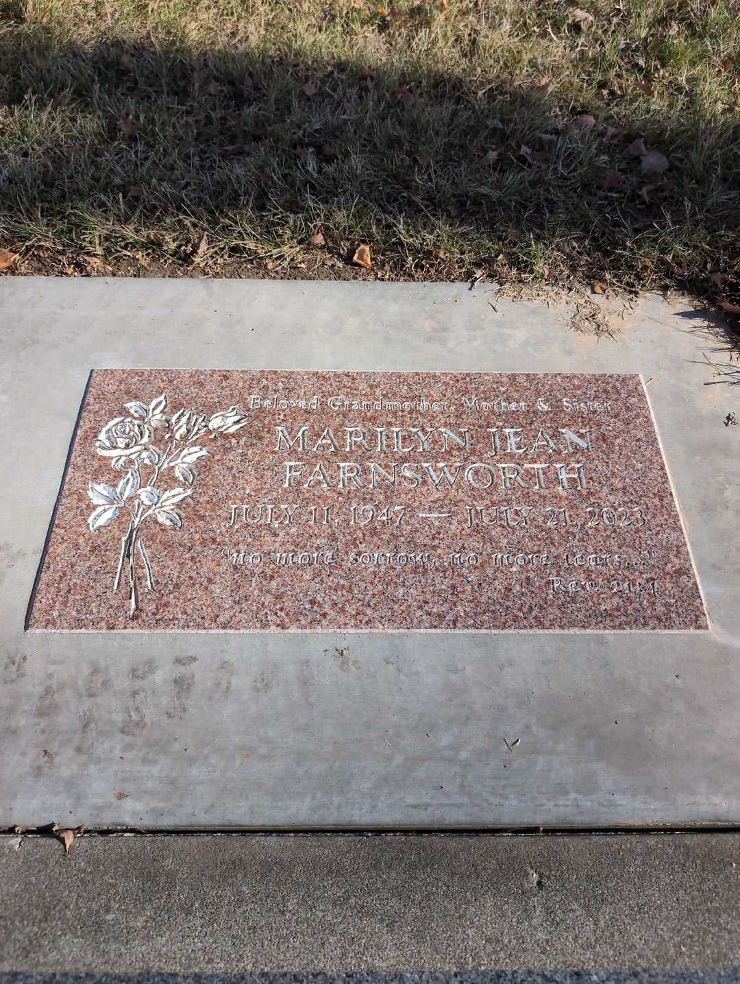 Marilyn Jean Farnsworth's grave. Photo 7