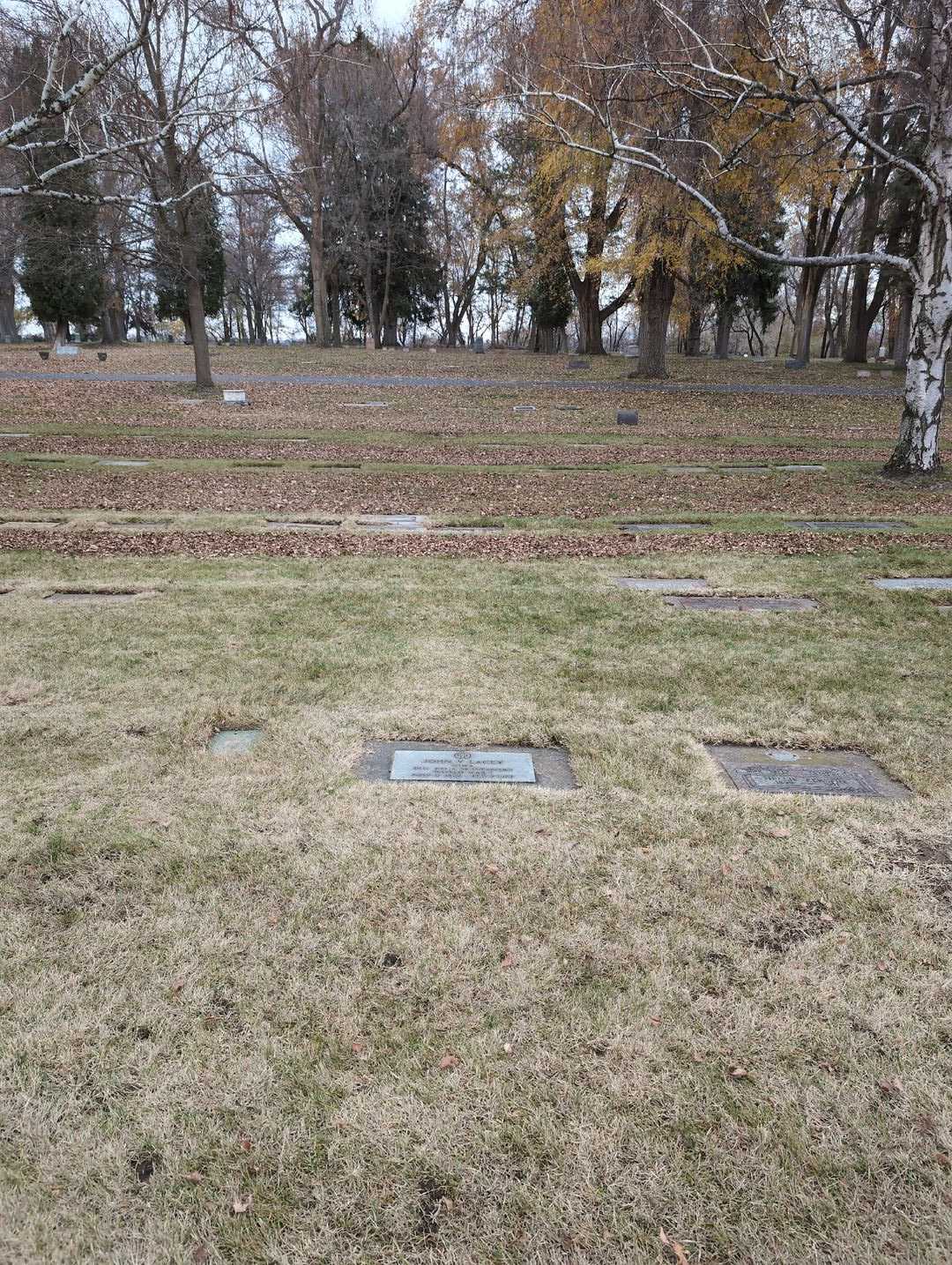 Leah Lacey's grave. Photo 2