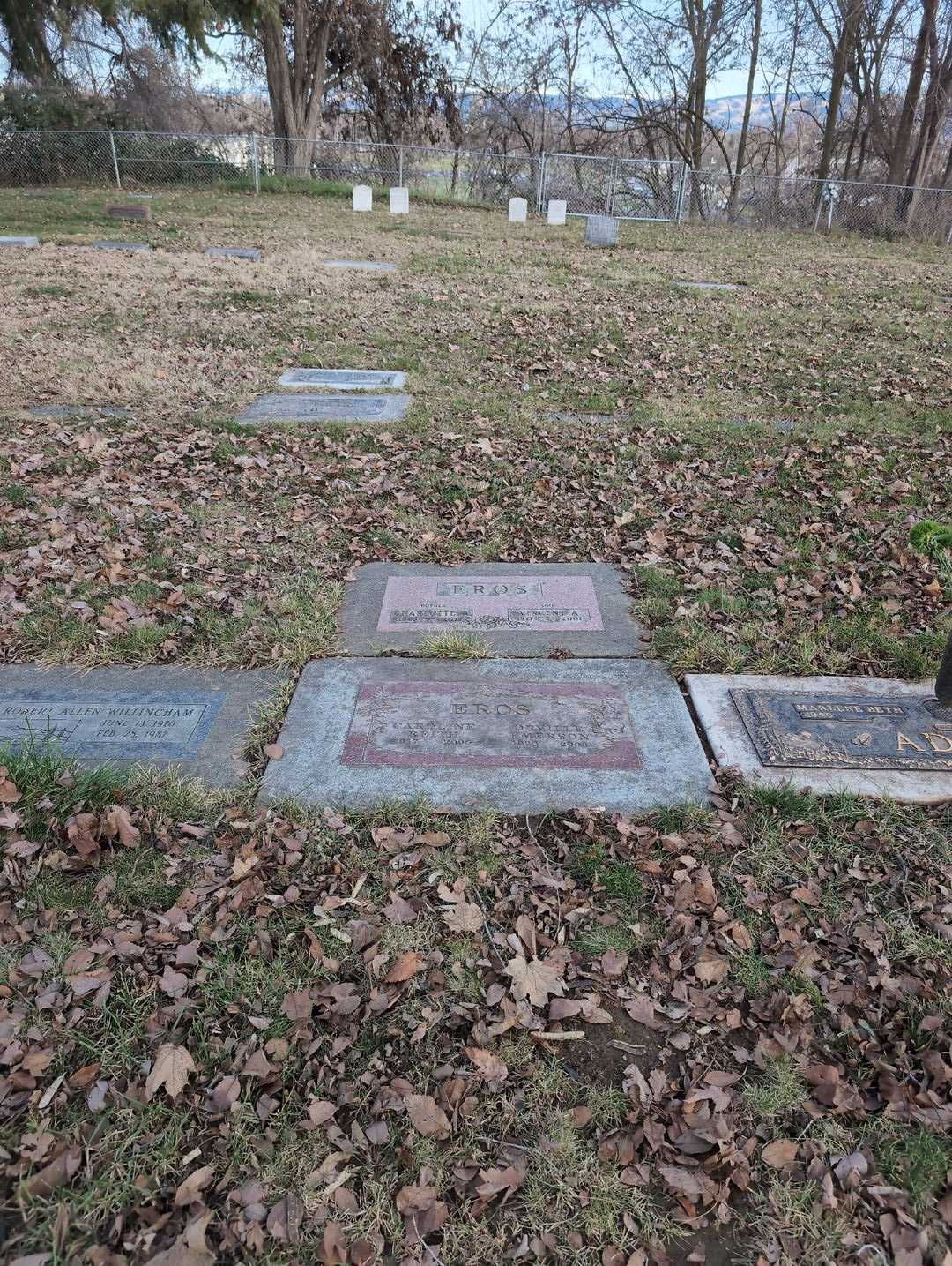Caroline Reith Eros's grave. Photo 3