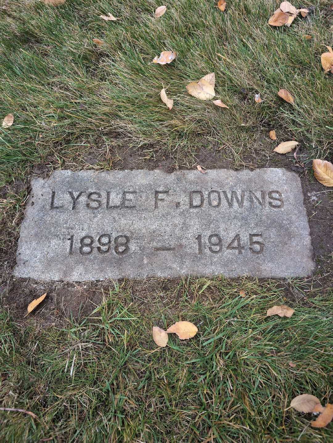 August H. Sonnenburg's grave. Photo 1
