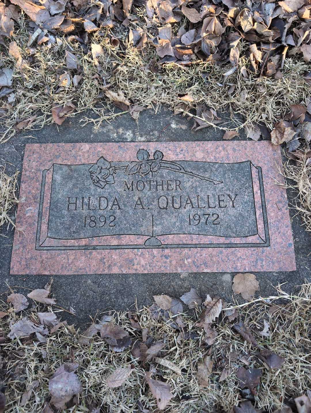 Hilda A. Qualley's grave. Photo 3