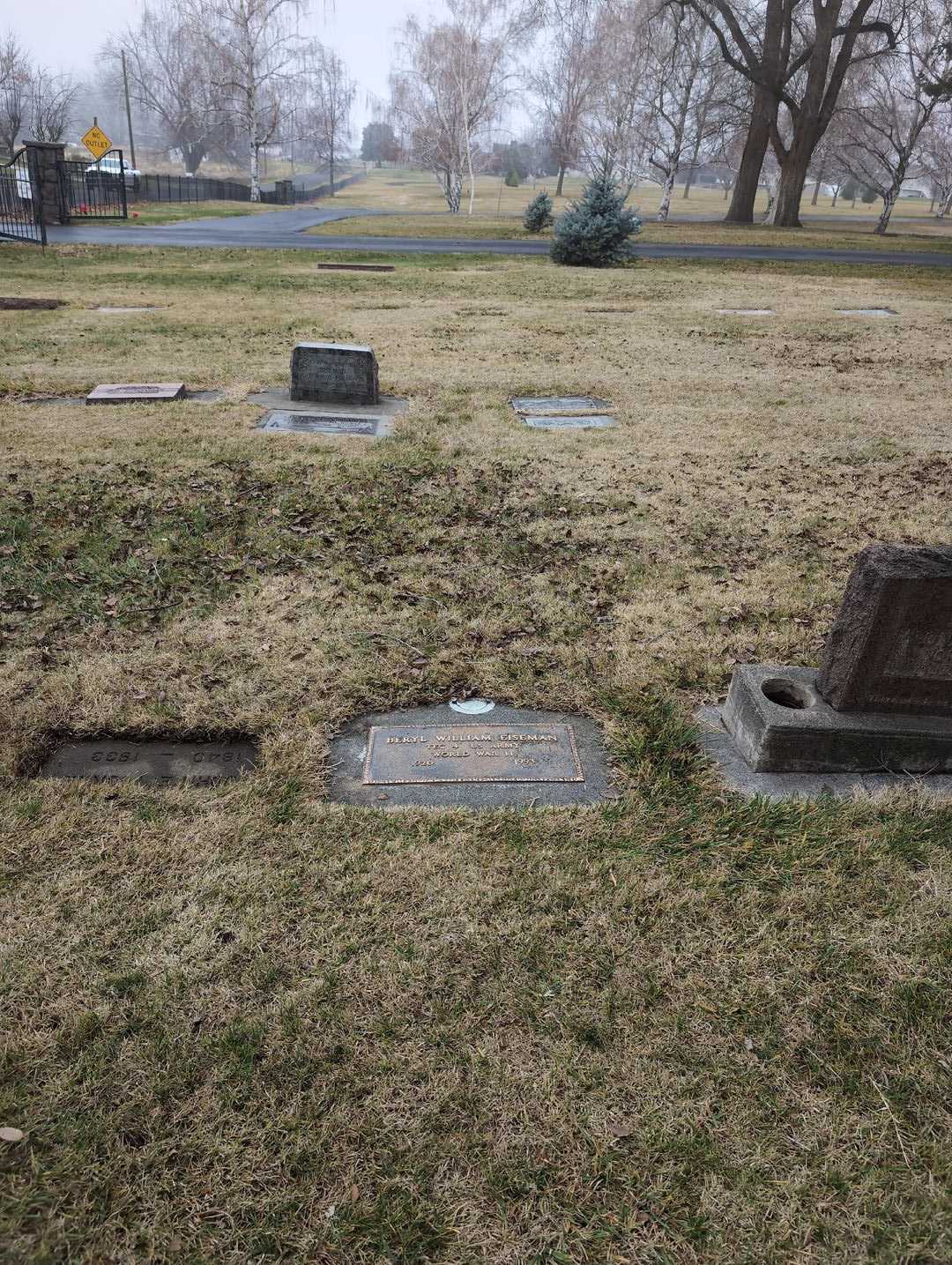 Beryl William Eiseman's grave. Photo 2