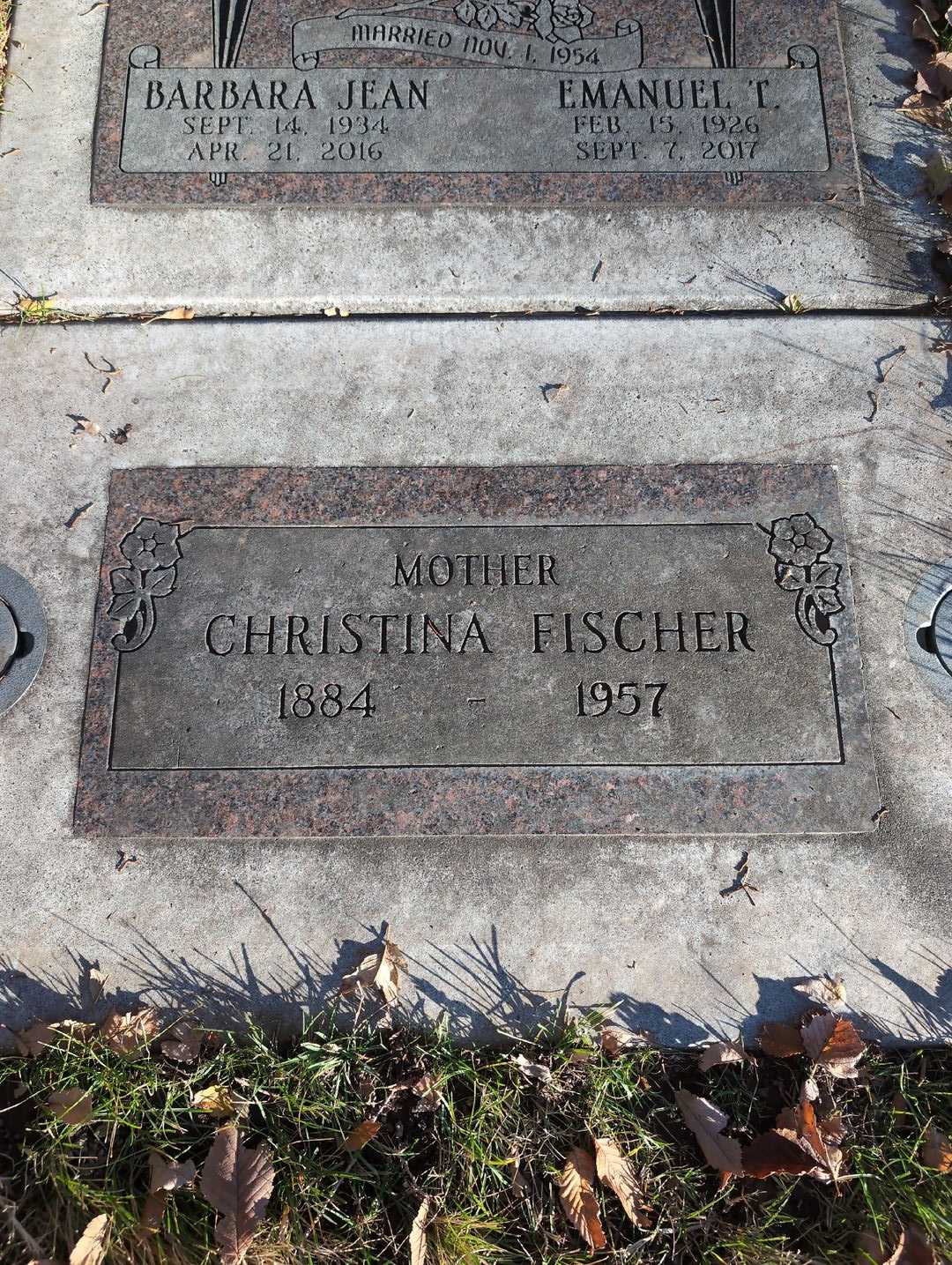 Barbara Qualley's grave. Photo 1