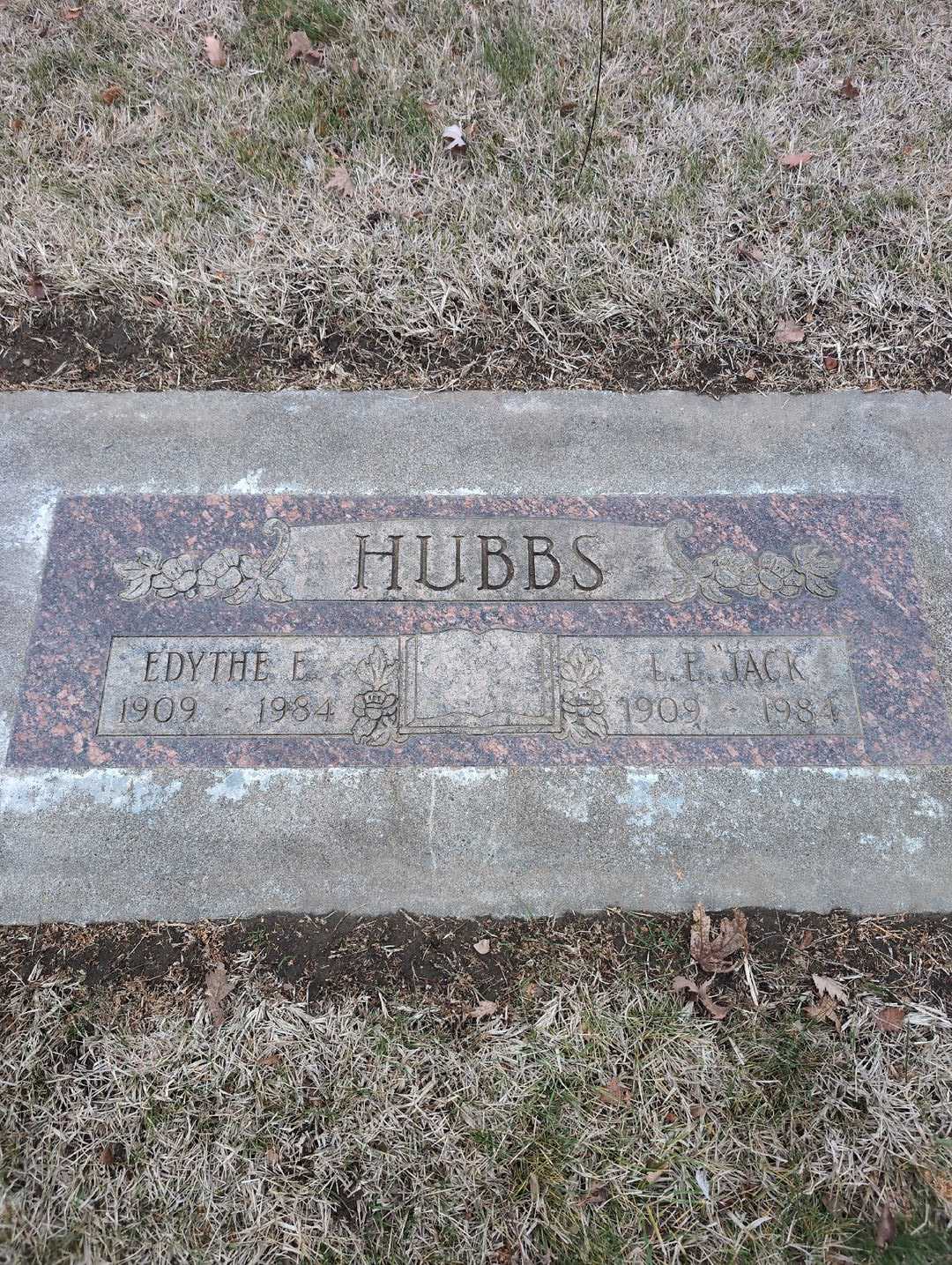 L. E. "Jack" Hubbs's grave. Photo 3