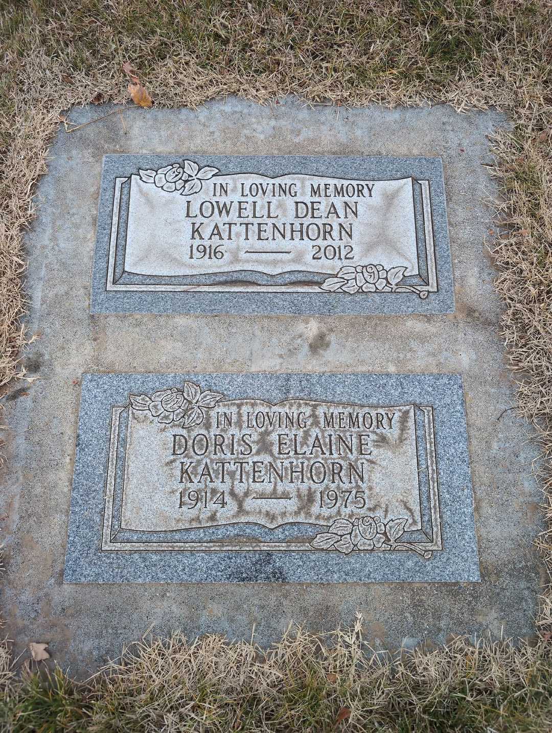 Lowell Dean Kattenhorn's grave. Photo 3