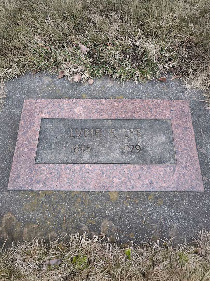 Lydia Florence Lee's grave. Photo 3