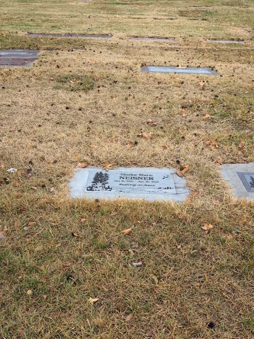Shirlee Marie Neisner's grave. Photo 2