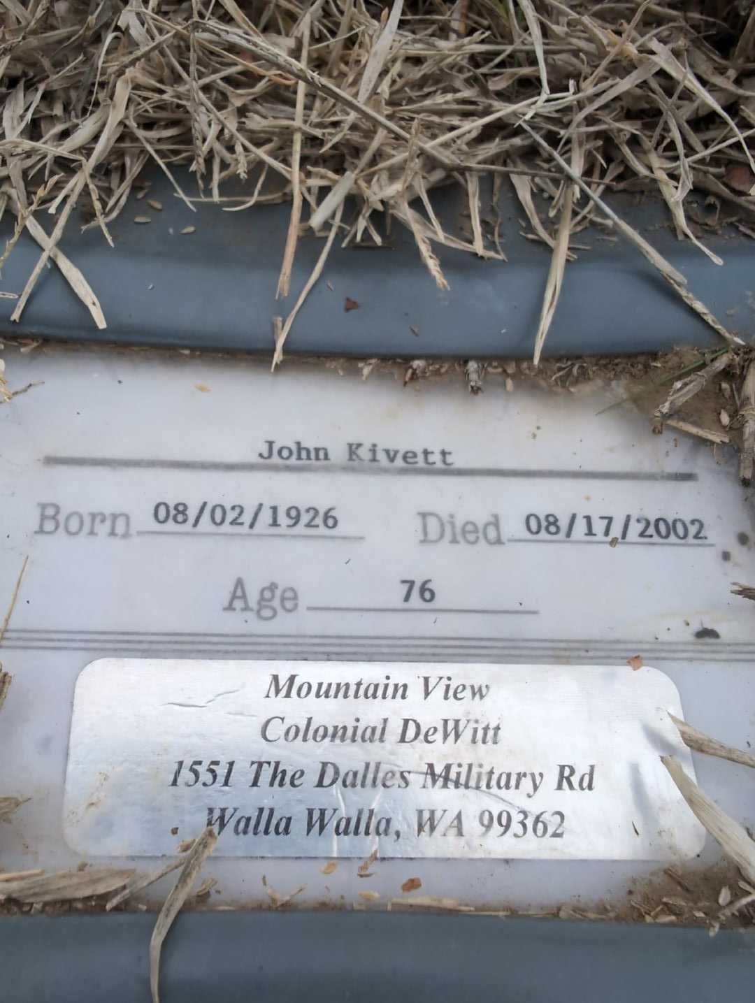 Johnny "John" Kivett's grave. Photo 5