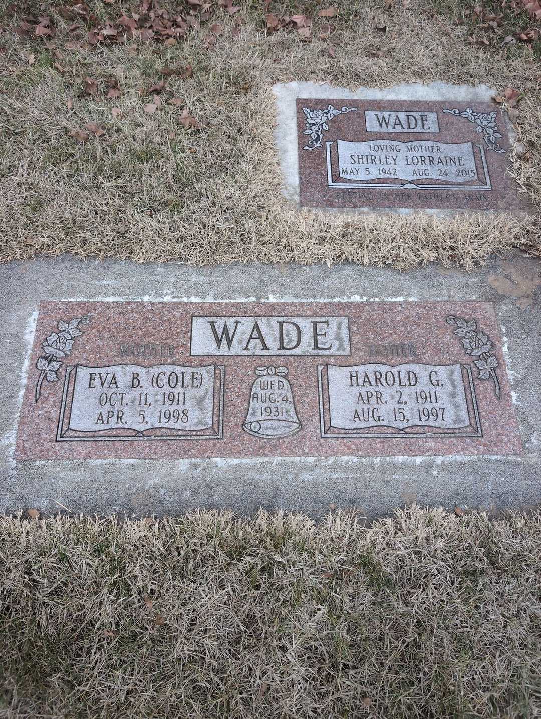 Shirley Lorraine Wade's grave. Photo 1