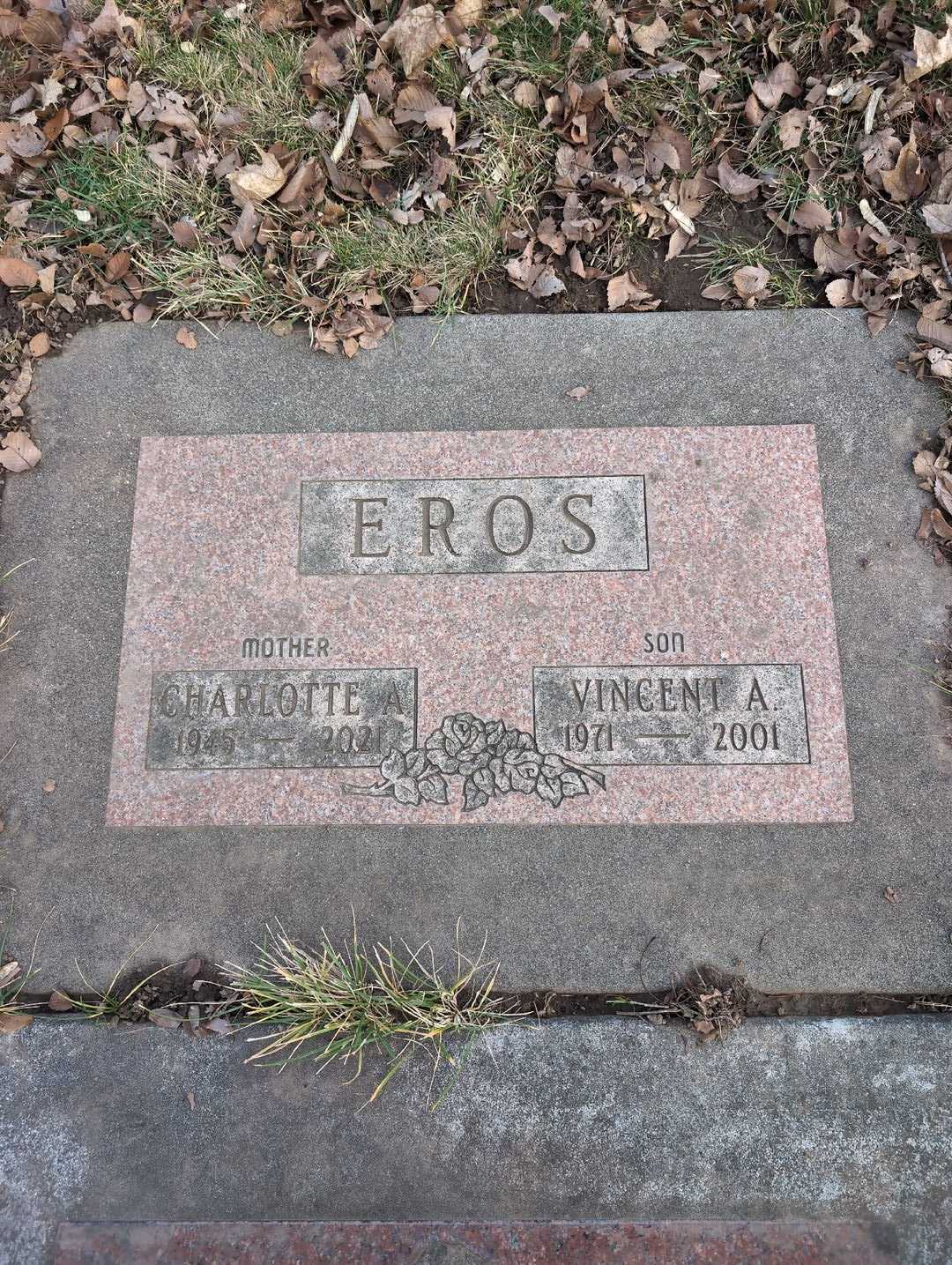 Caroline Reith Eros's grave. Photo 4