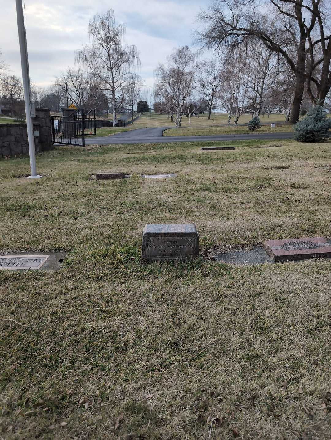 Mary Kanouch Sanford's grave. Photo 2