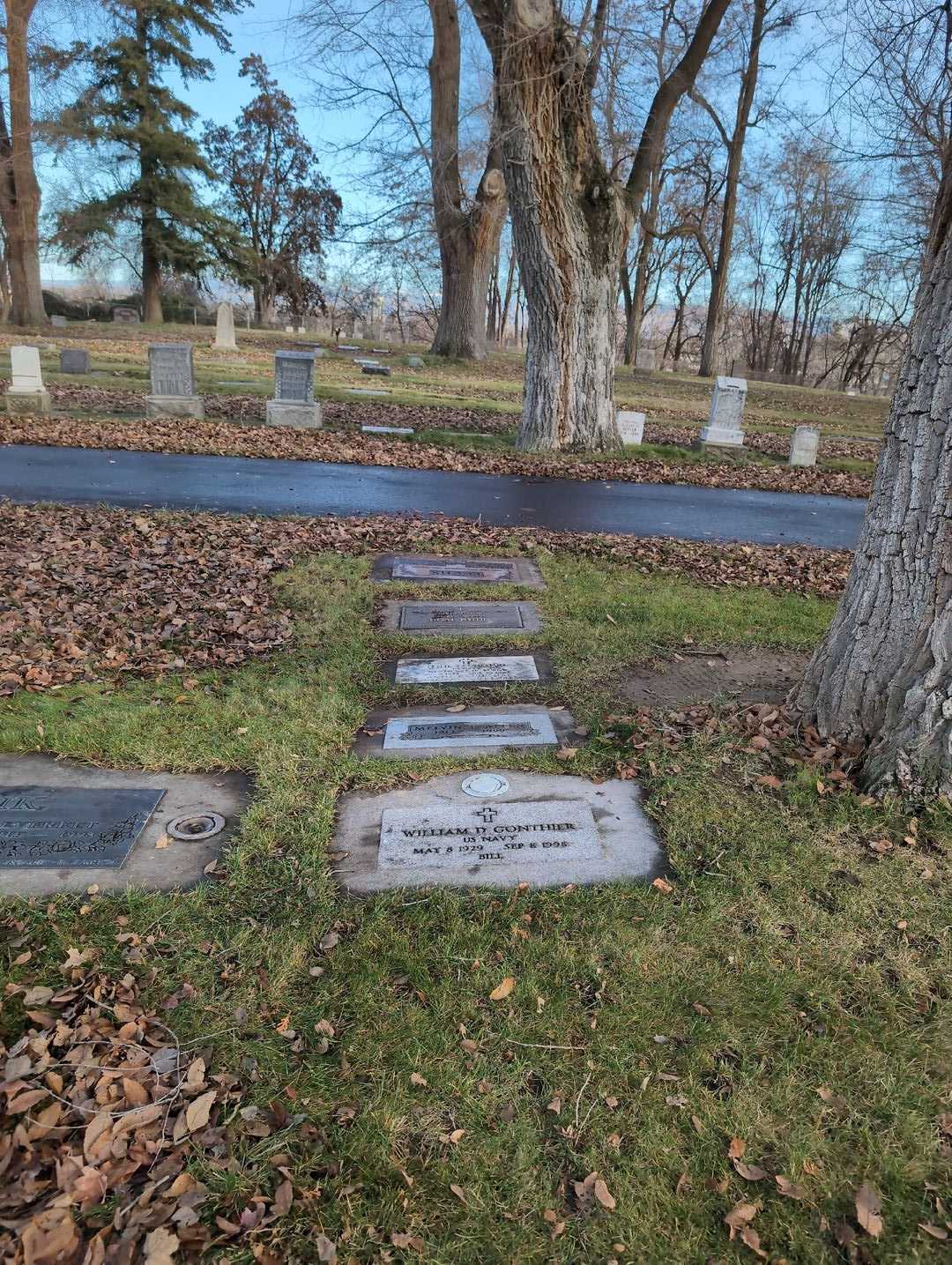 Melvin E. Allen's grave. Photo 2