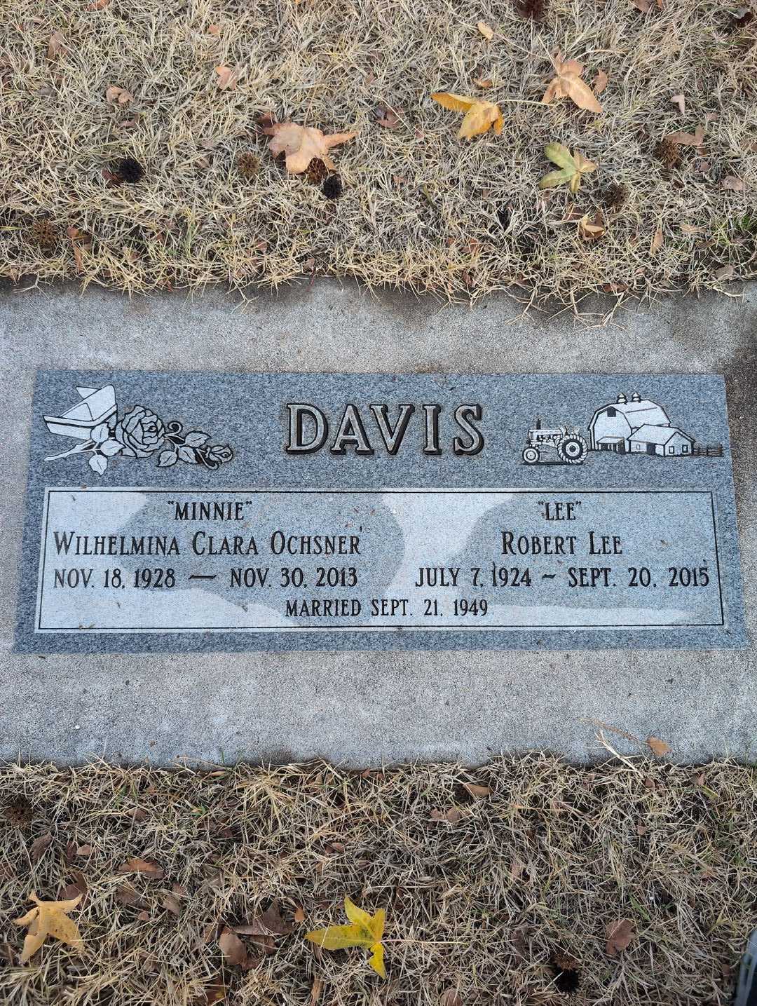 Wilhelmina Clara Ochsner Davis's grave. Photo 3