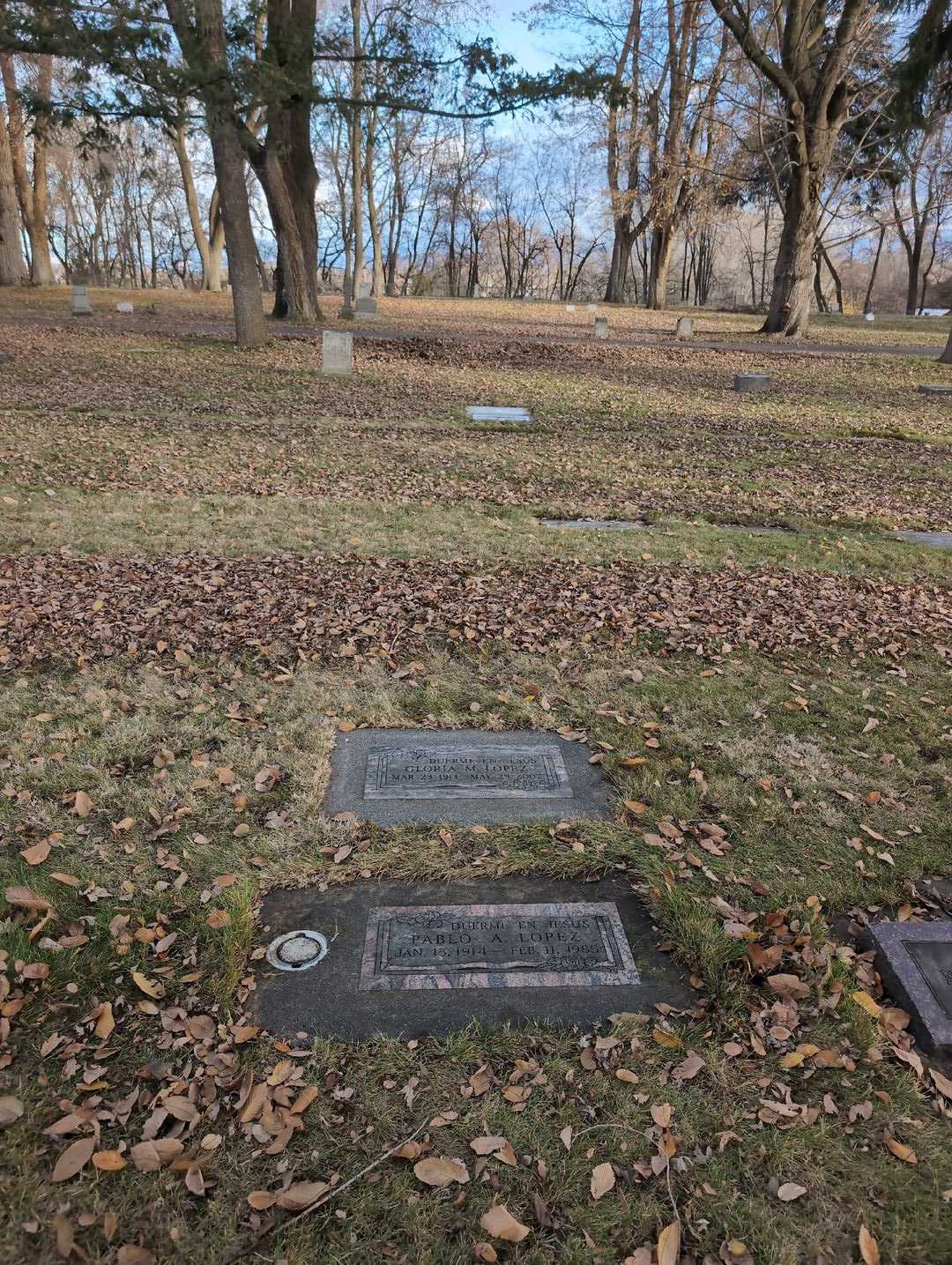 Pablo A. Lopez's grave. Photo 4
