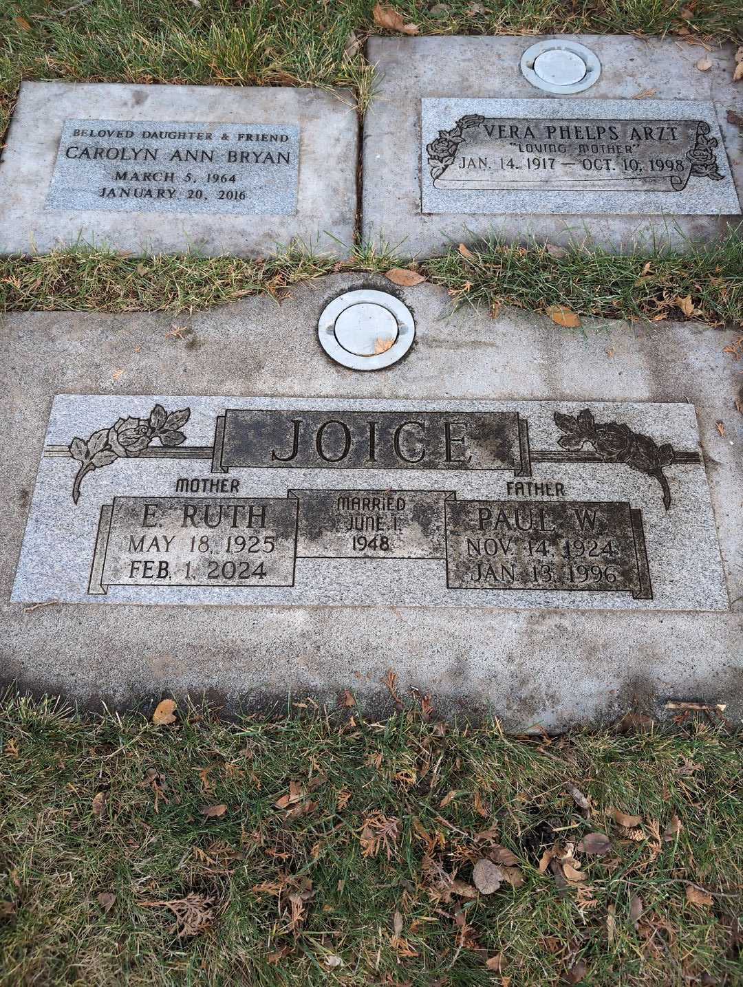 E. Ruth Joice's grave. Photo 3