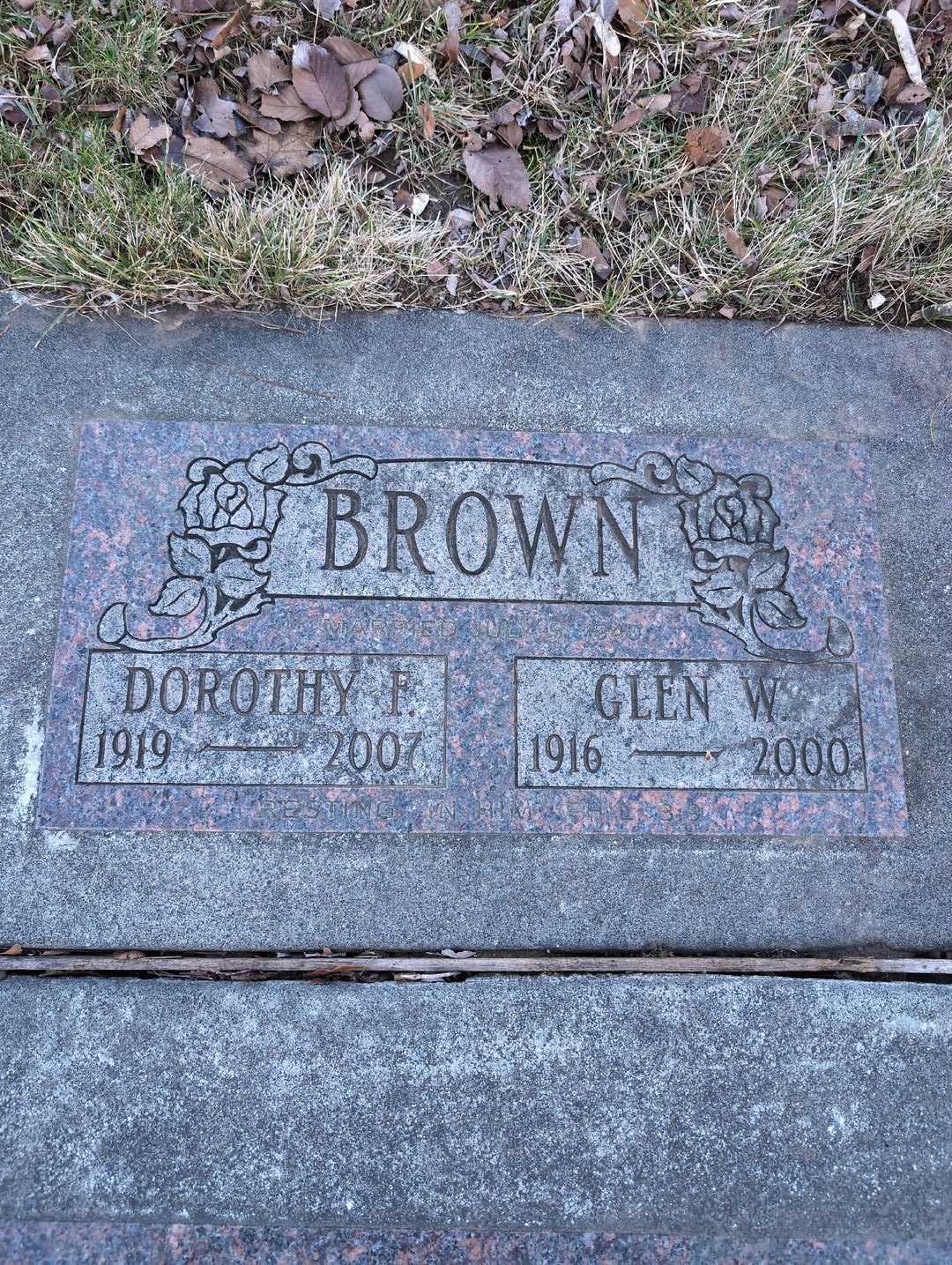 Vernon L. Moddrell's grave. Photo 6