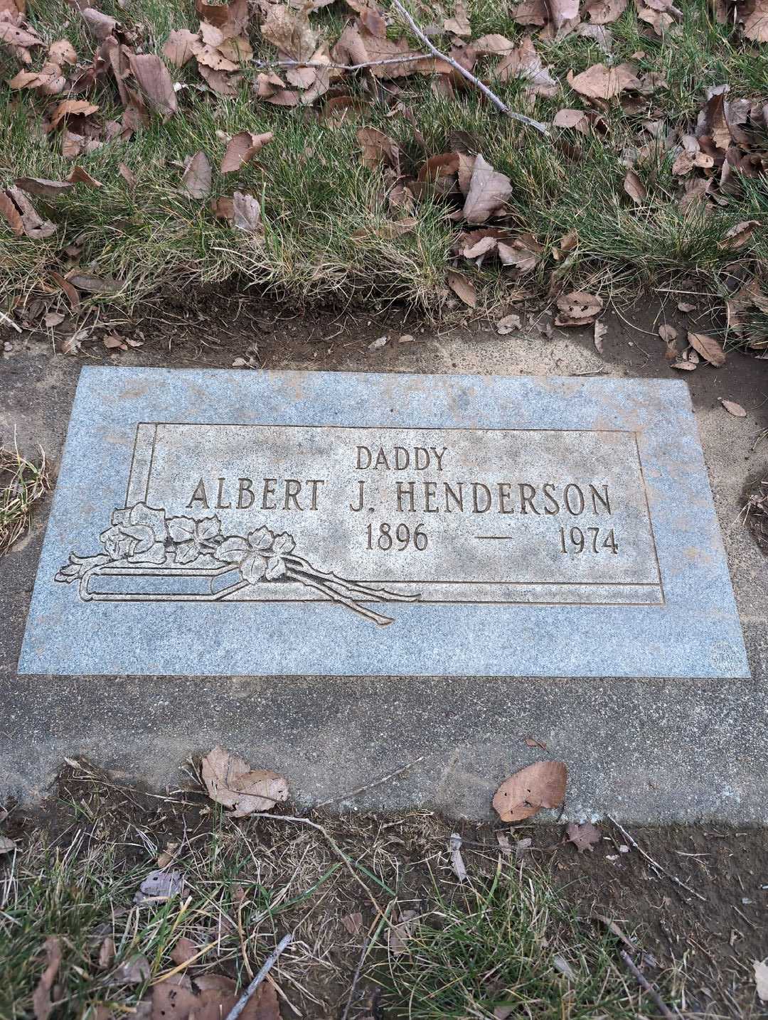 Albert J. Henderson's grave. Photo 3
