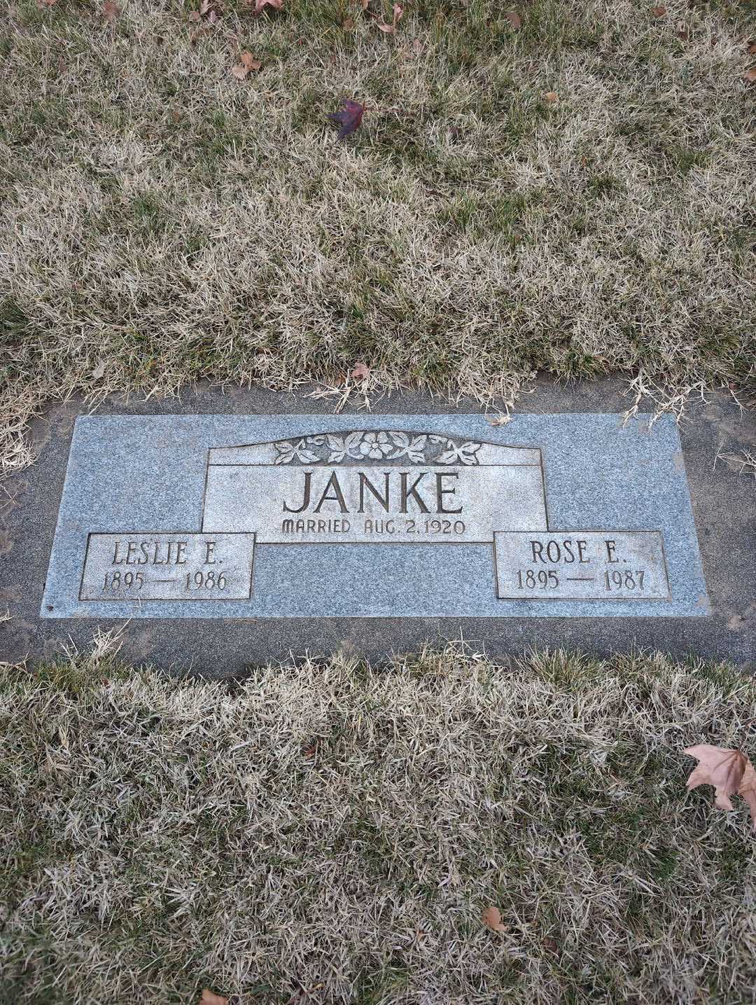 Rose Janke's grave. Photo 3