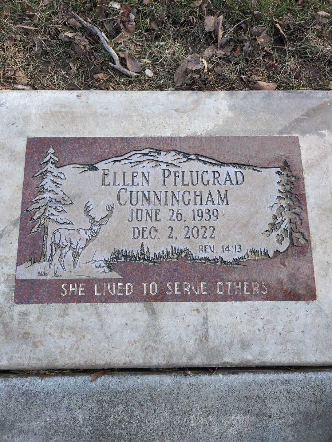 Ellen Pflugrad Cunningham's grave. Photo 4
