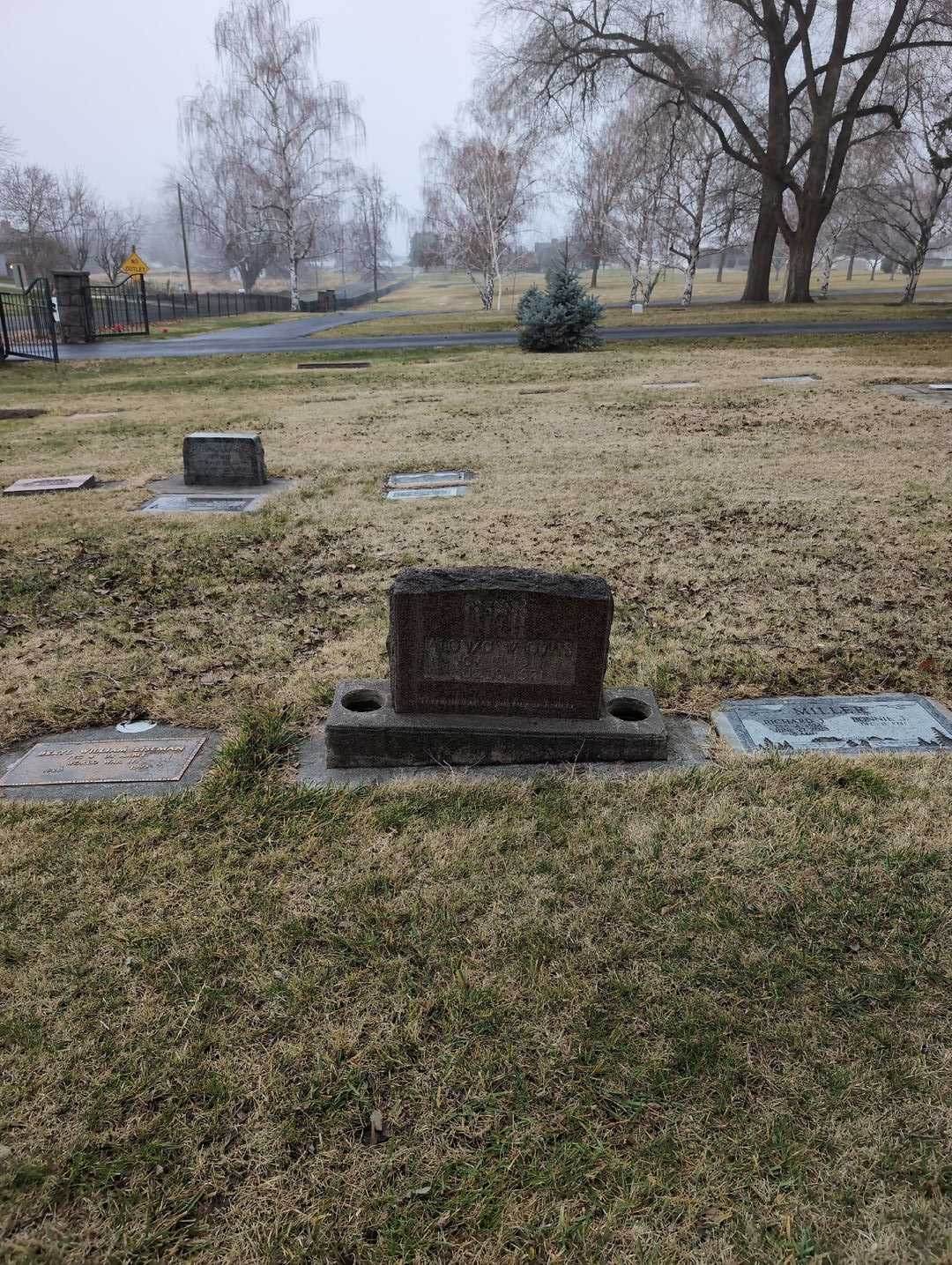 Alonzo W. Ochs's grave. Photo 2