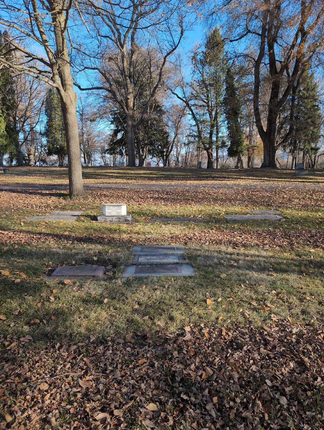 Keith Merklin's grave. Photo 4