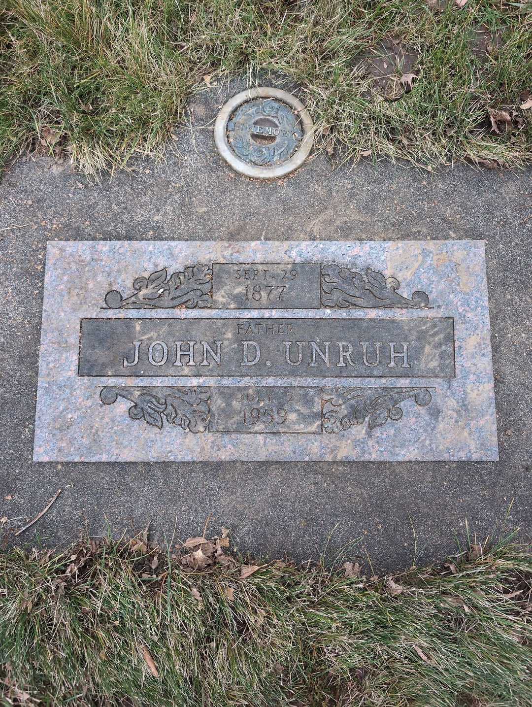 Ruth M. O'Neil Roberts's grave. Photo 1