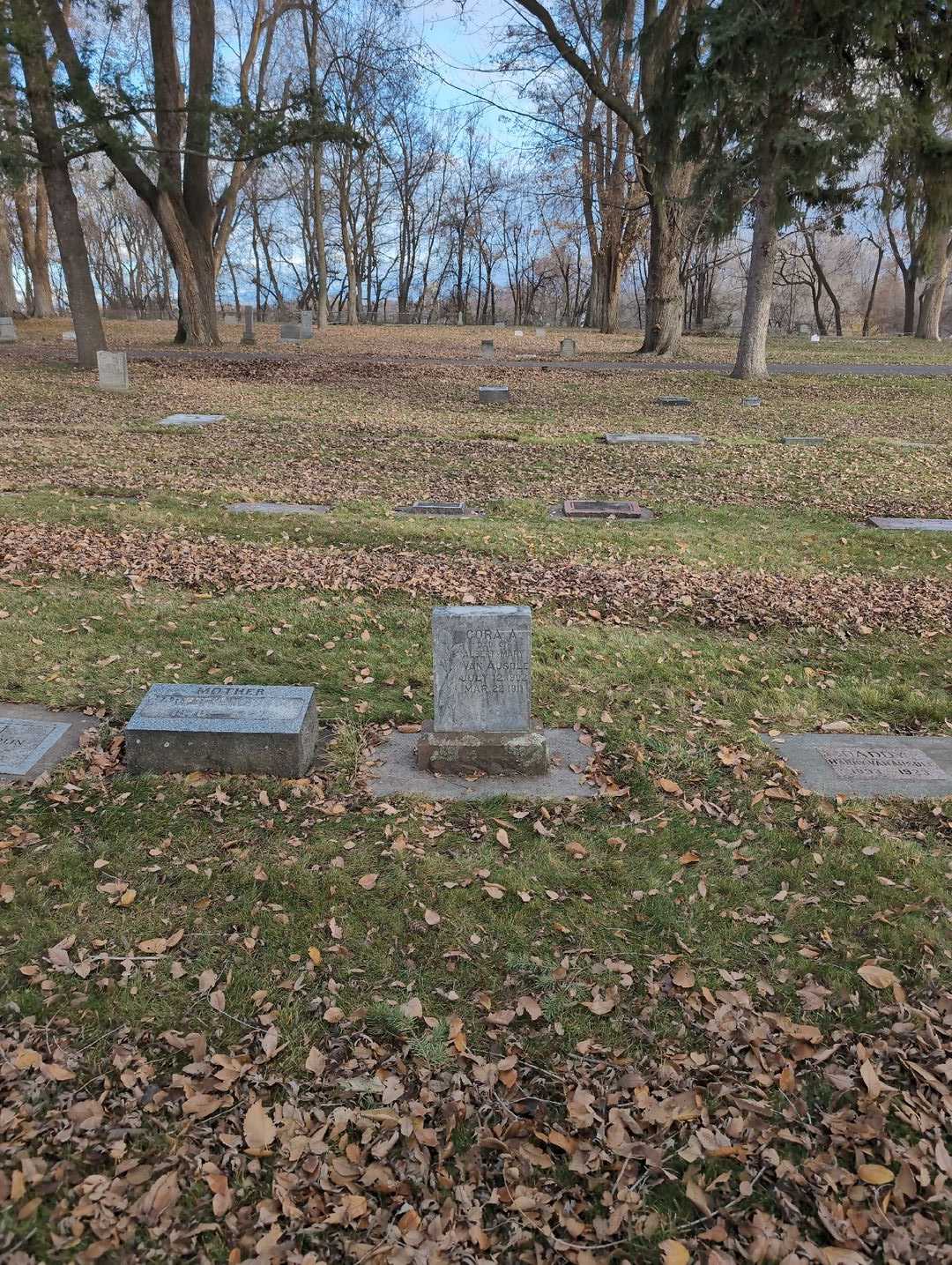 Cora A. Van Ausdle's grave. Photo 2