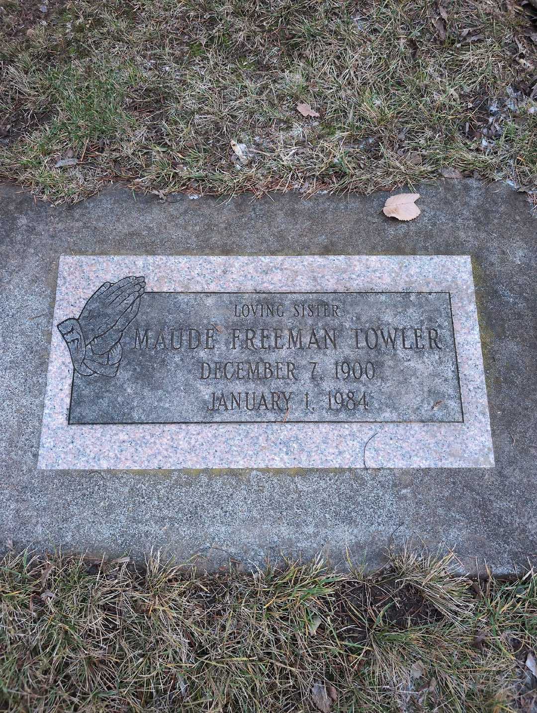 Maude Minnie Freeman Towler's grave. Photo 3
