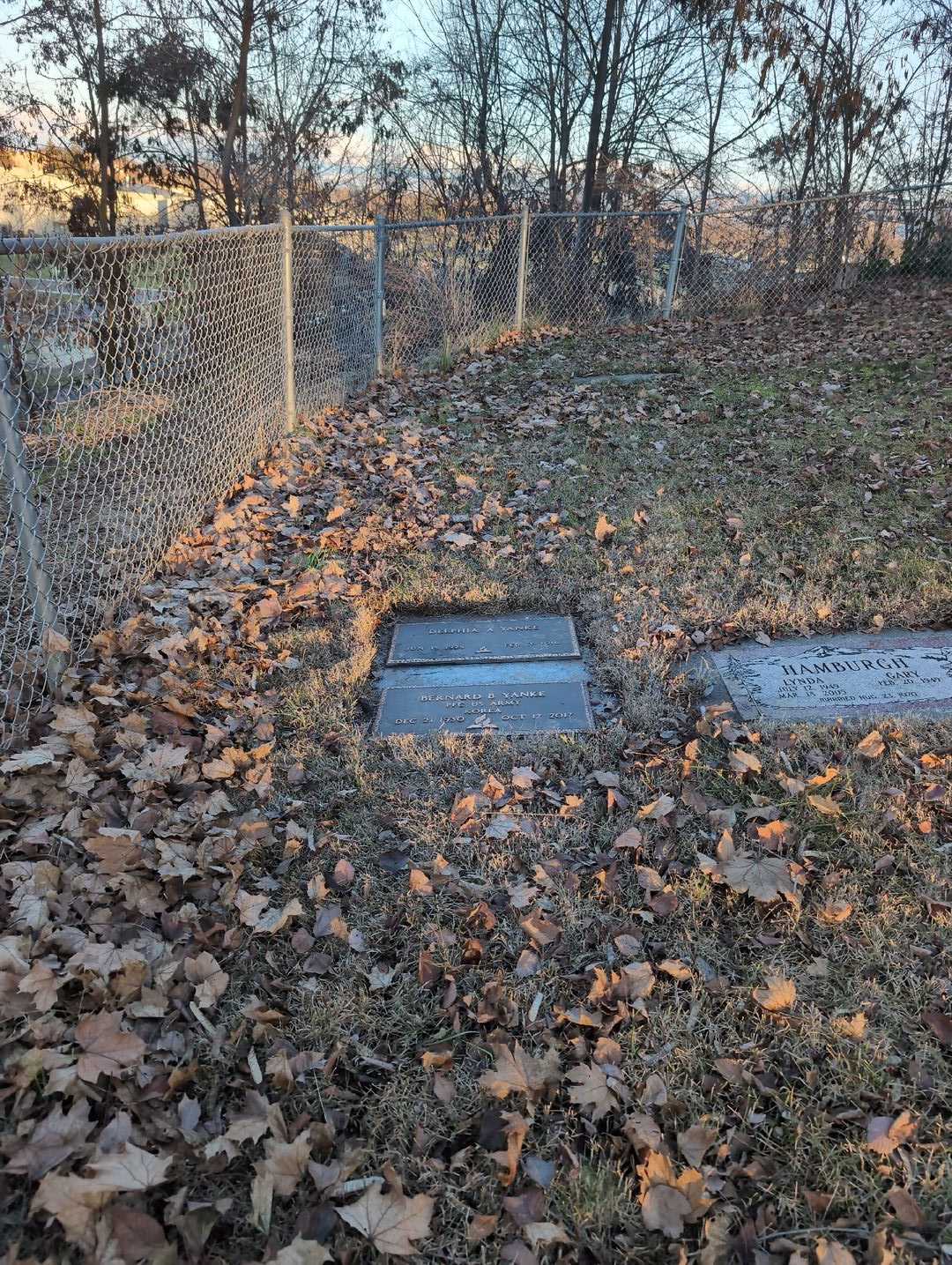 Bernard B. Yanke's grave. Photo 2