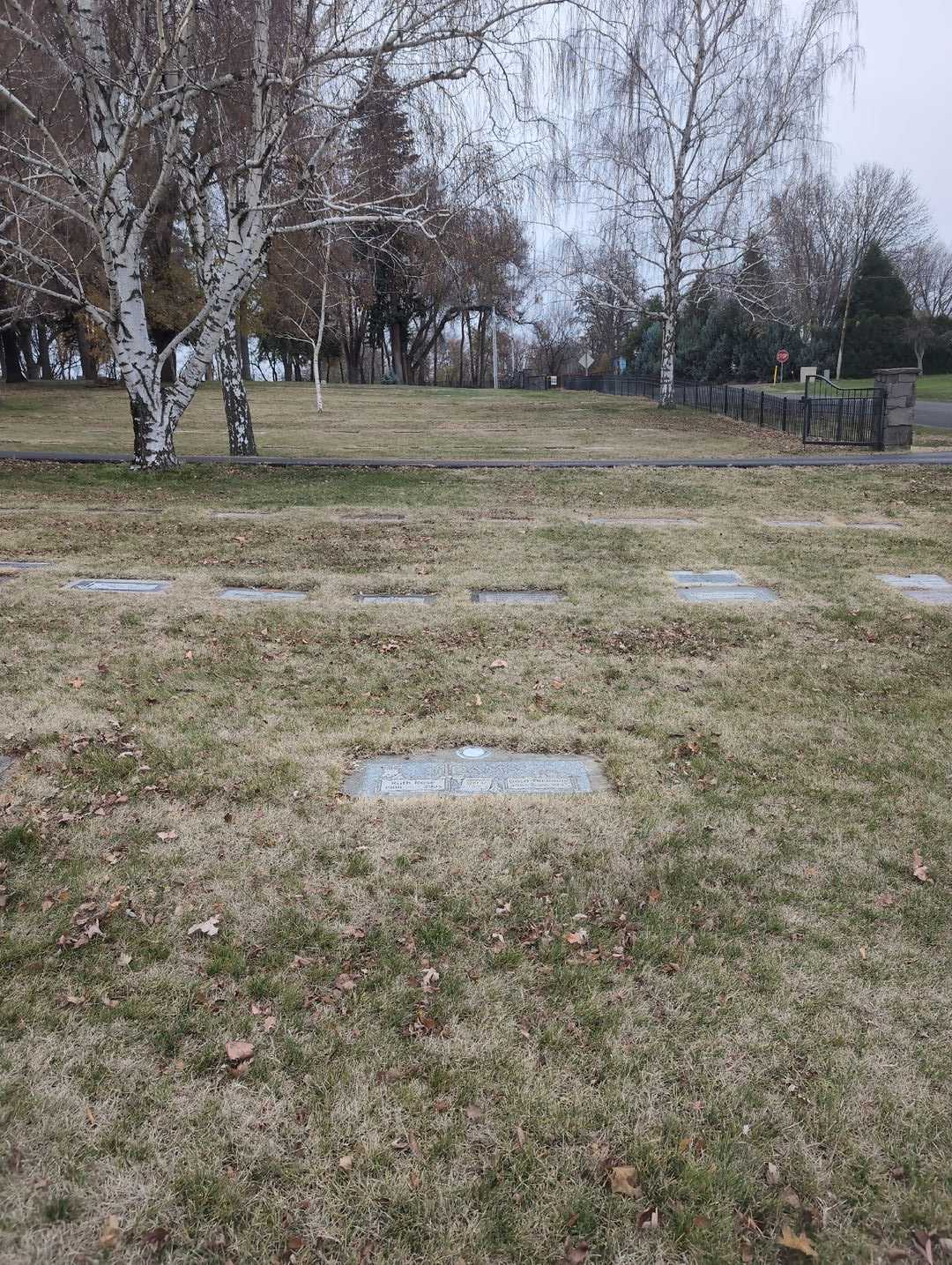 Ruth Rose Adams's grave. Photo 2