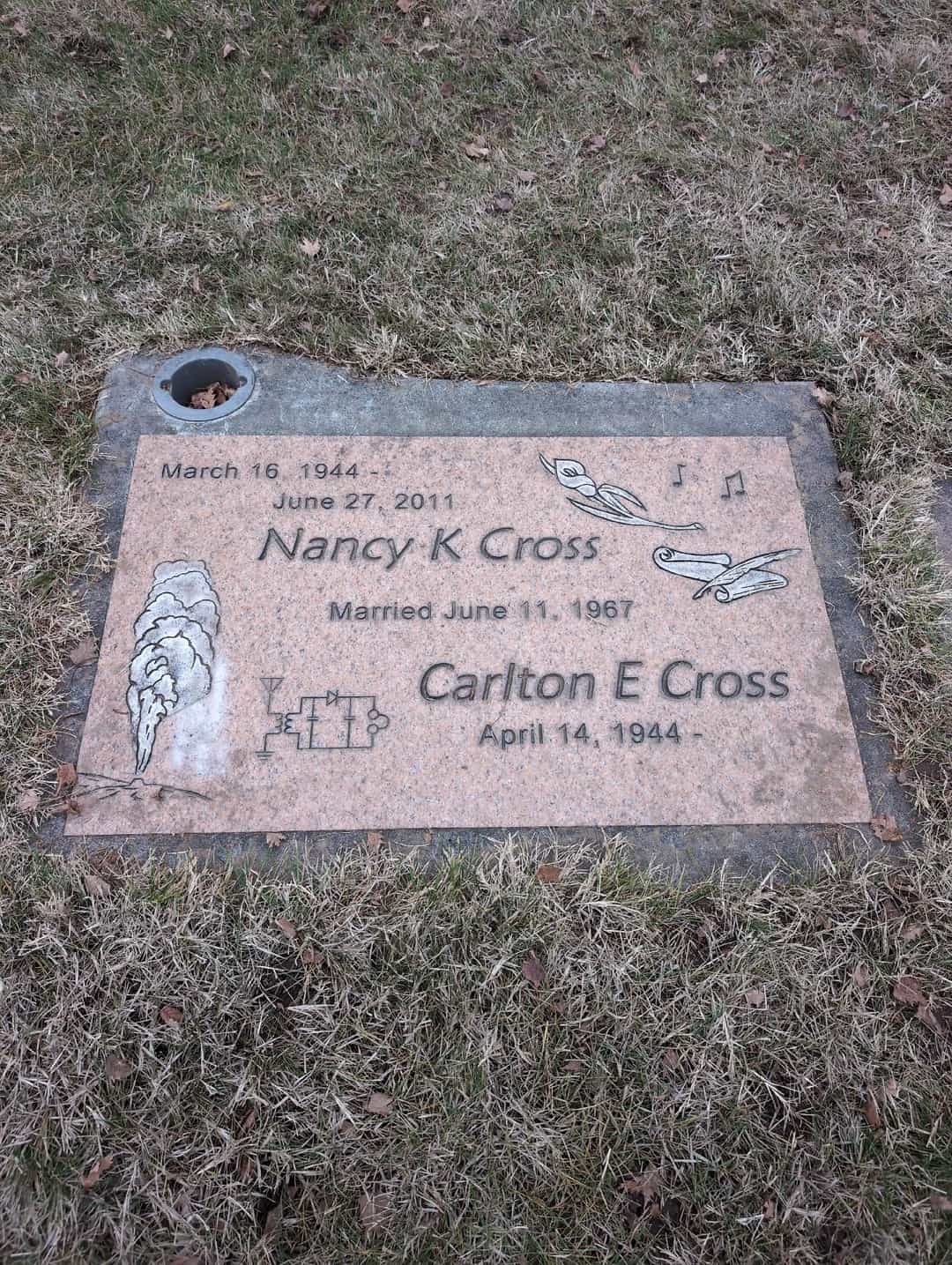 Edwin Karlow's grave. Photo 4