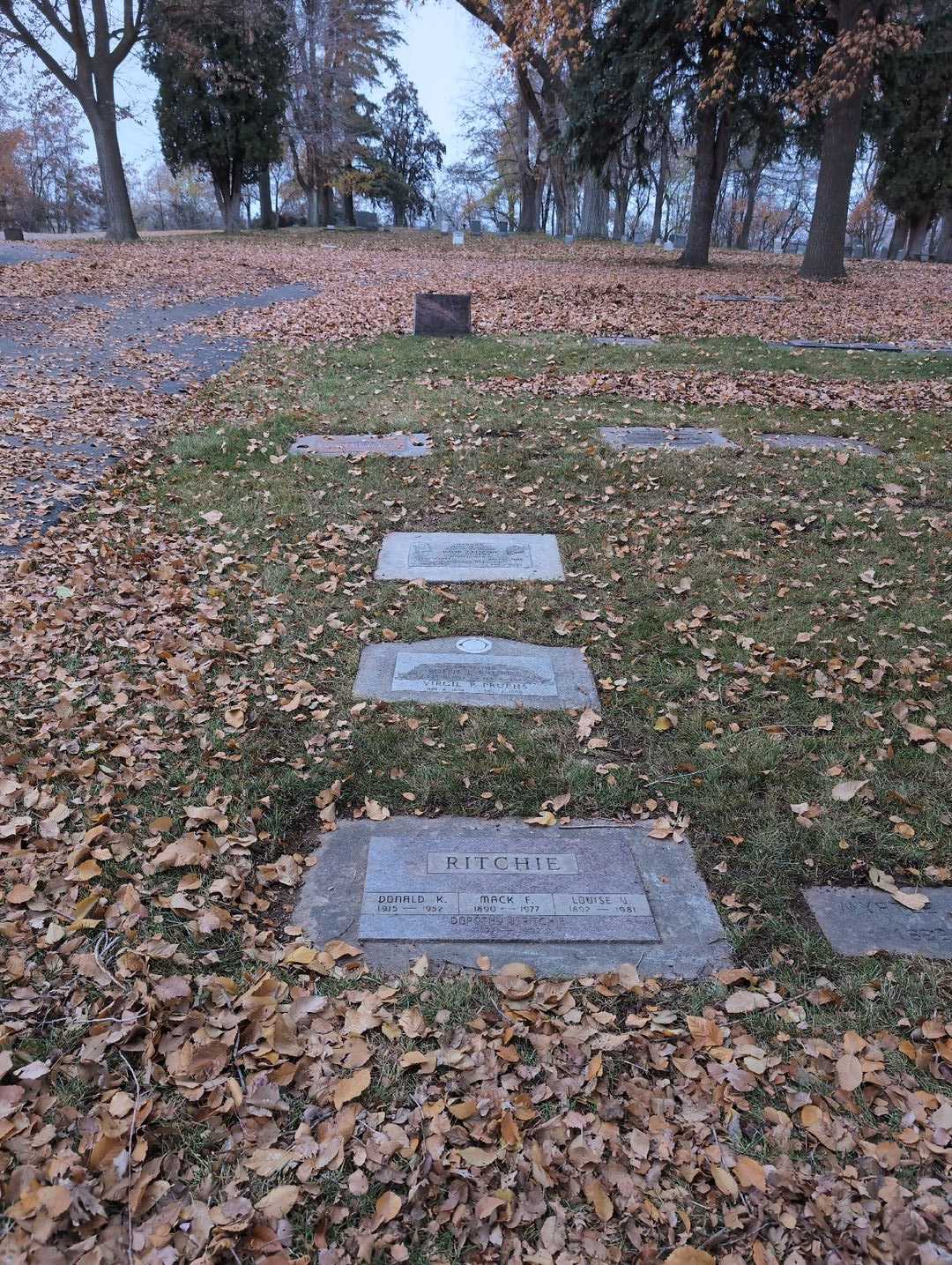 Donna J. Casebolt Ritchie's grave. Photo 2