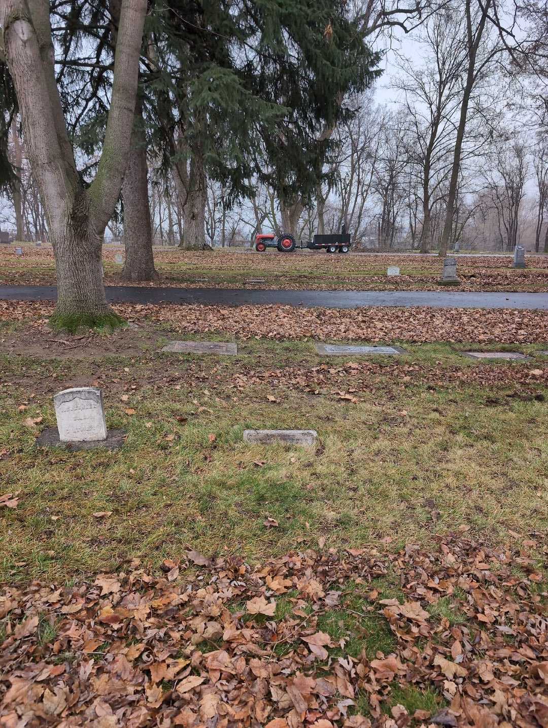 Mary Elizabeth Bunker's grave. Photo 2