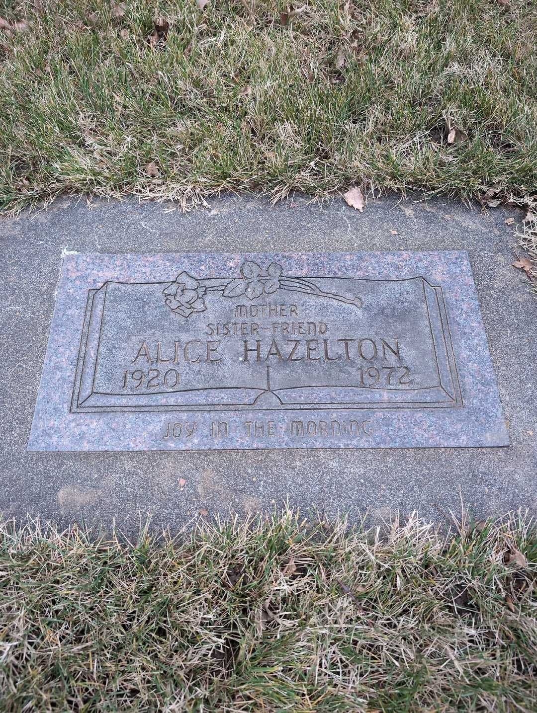 Alice Hazelton's grave. Photo 3