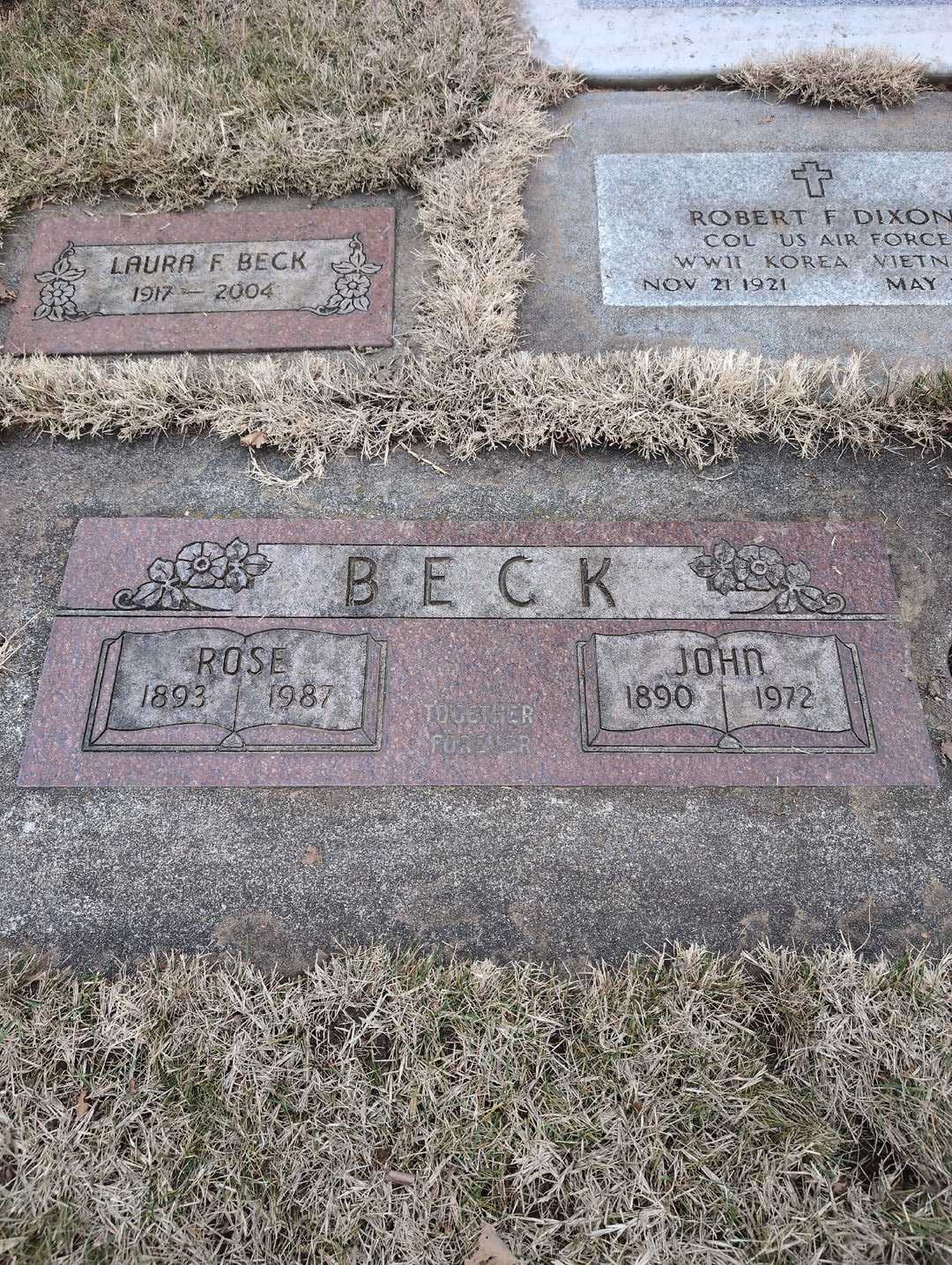 Douglas E. York's grave. Photo 1