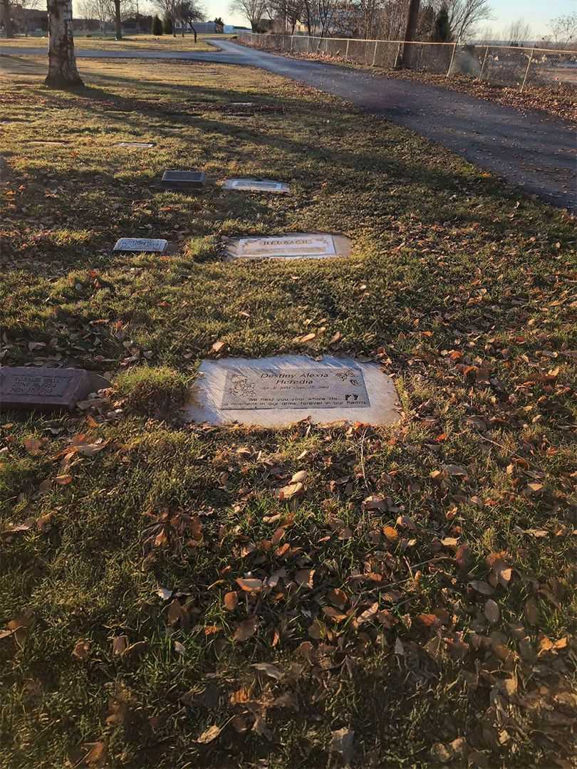 Destiny Alexia Heredia's grave. Photo 2