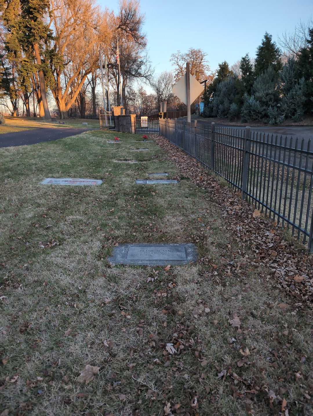 Frank M. Sams's grave. Photo 2