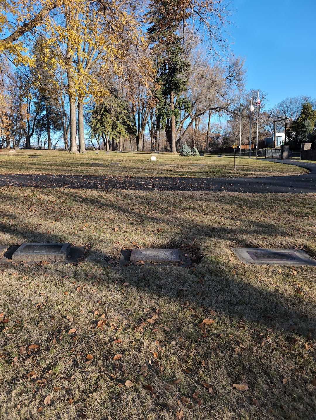 Orpha G. Garvin's grave. Photo 2