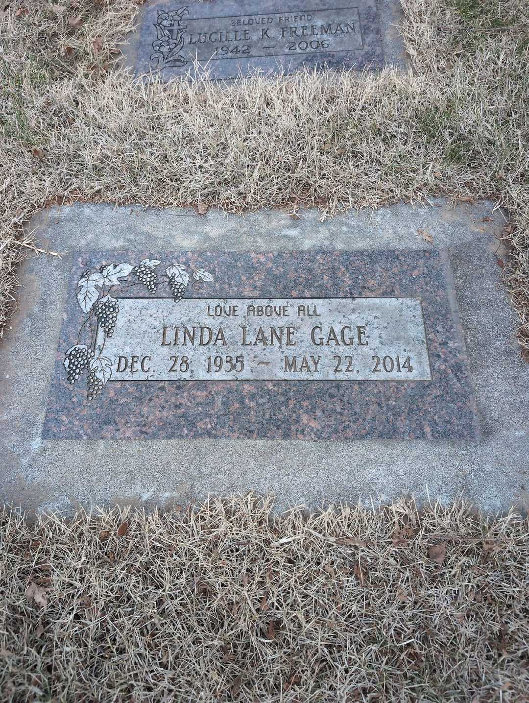 Linda Lane Gage's grave. Photo 3