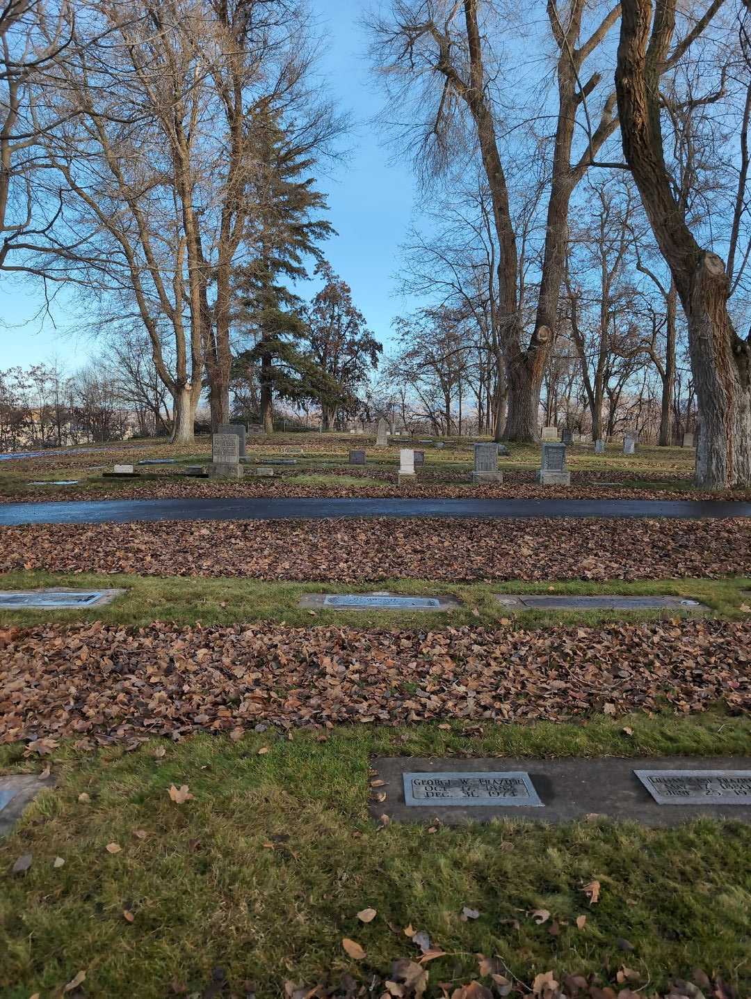 Josephine M. Hubbard's grave. Photo 2