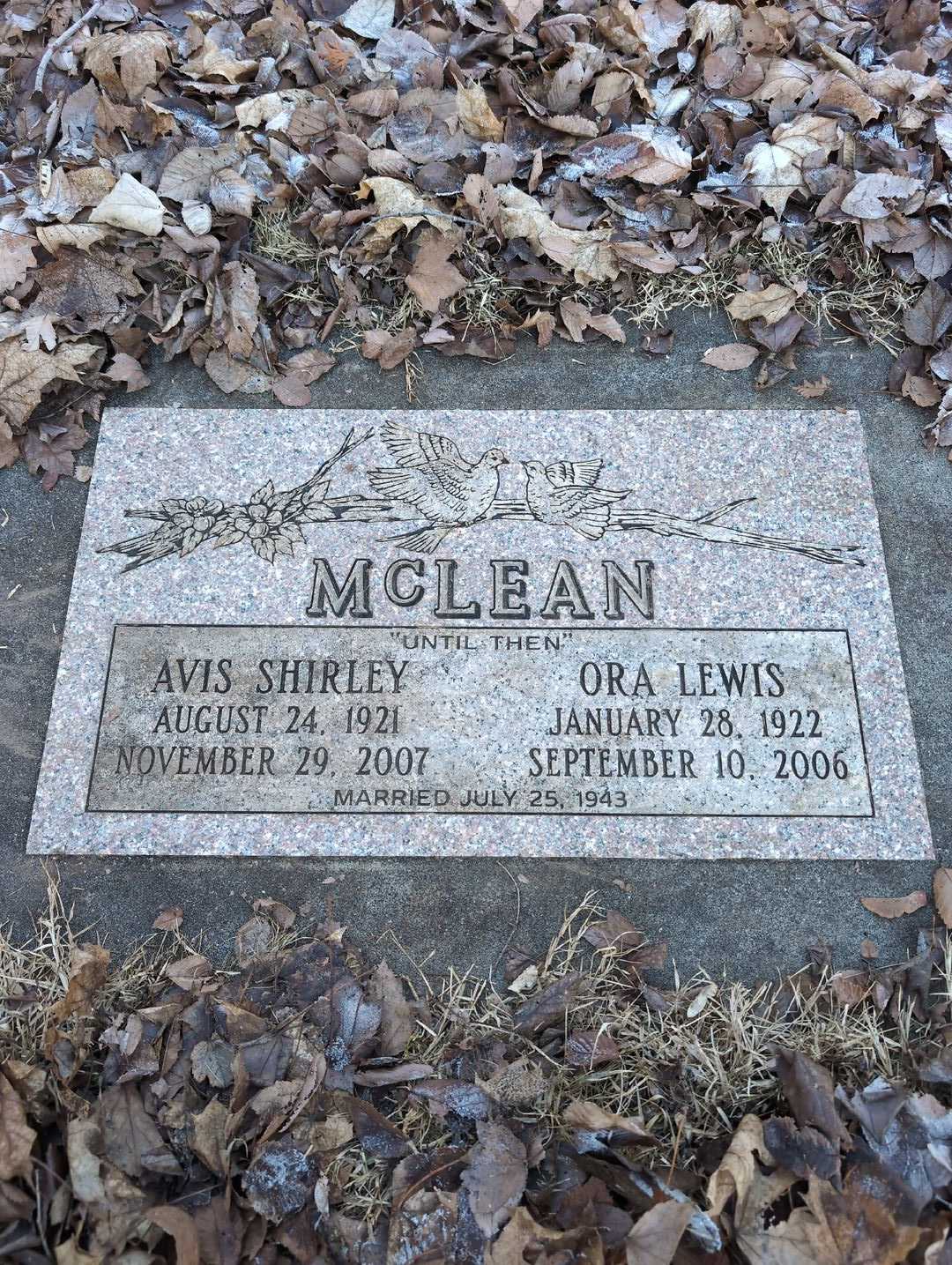 Ora Lewis McLean's grave. Photo 3