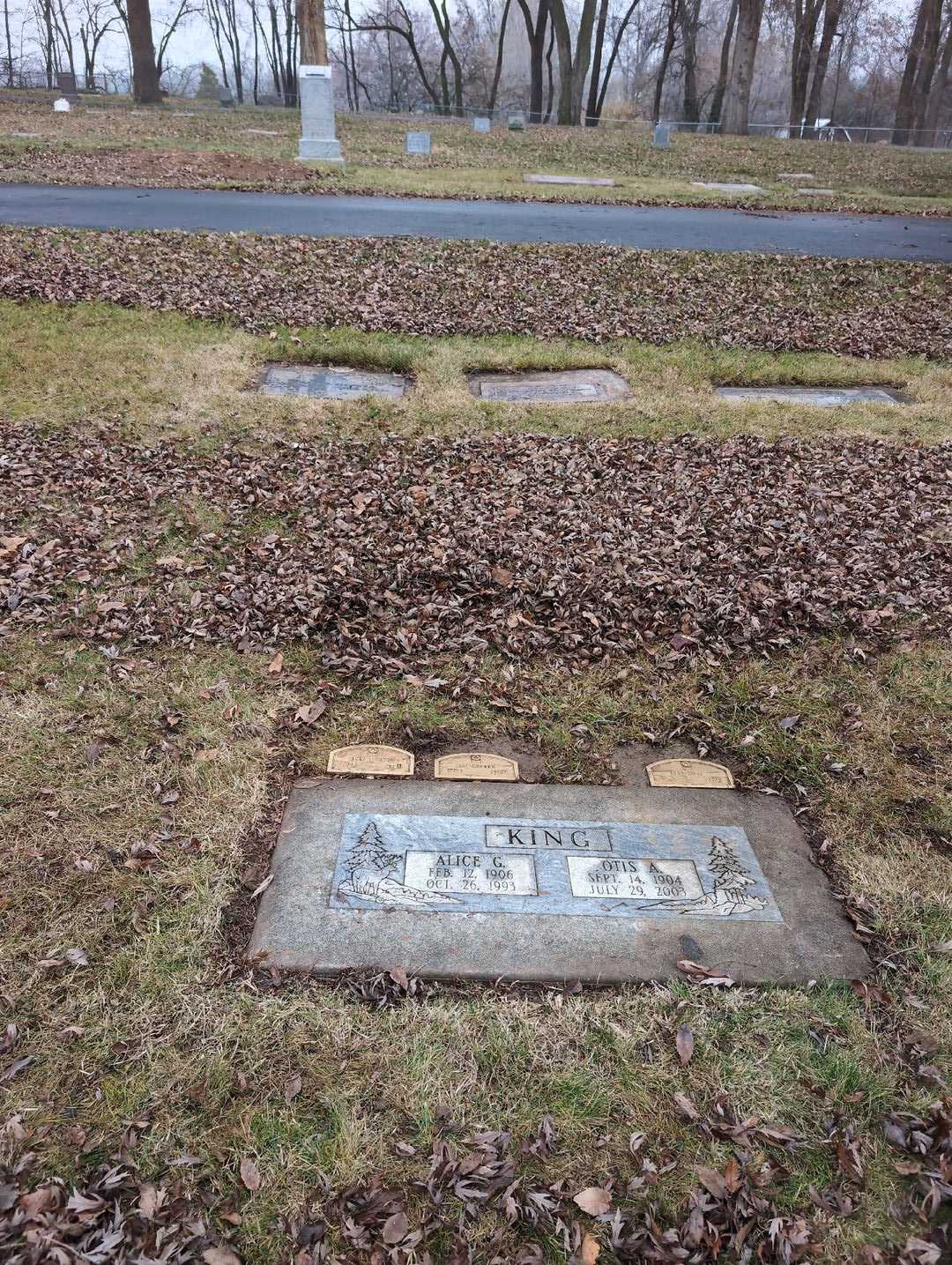 Arthur "Art" Tavasci's grave. Photo 4