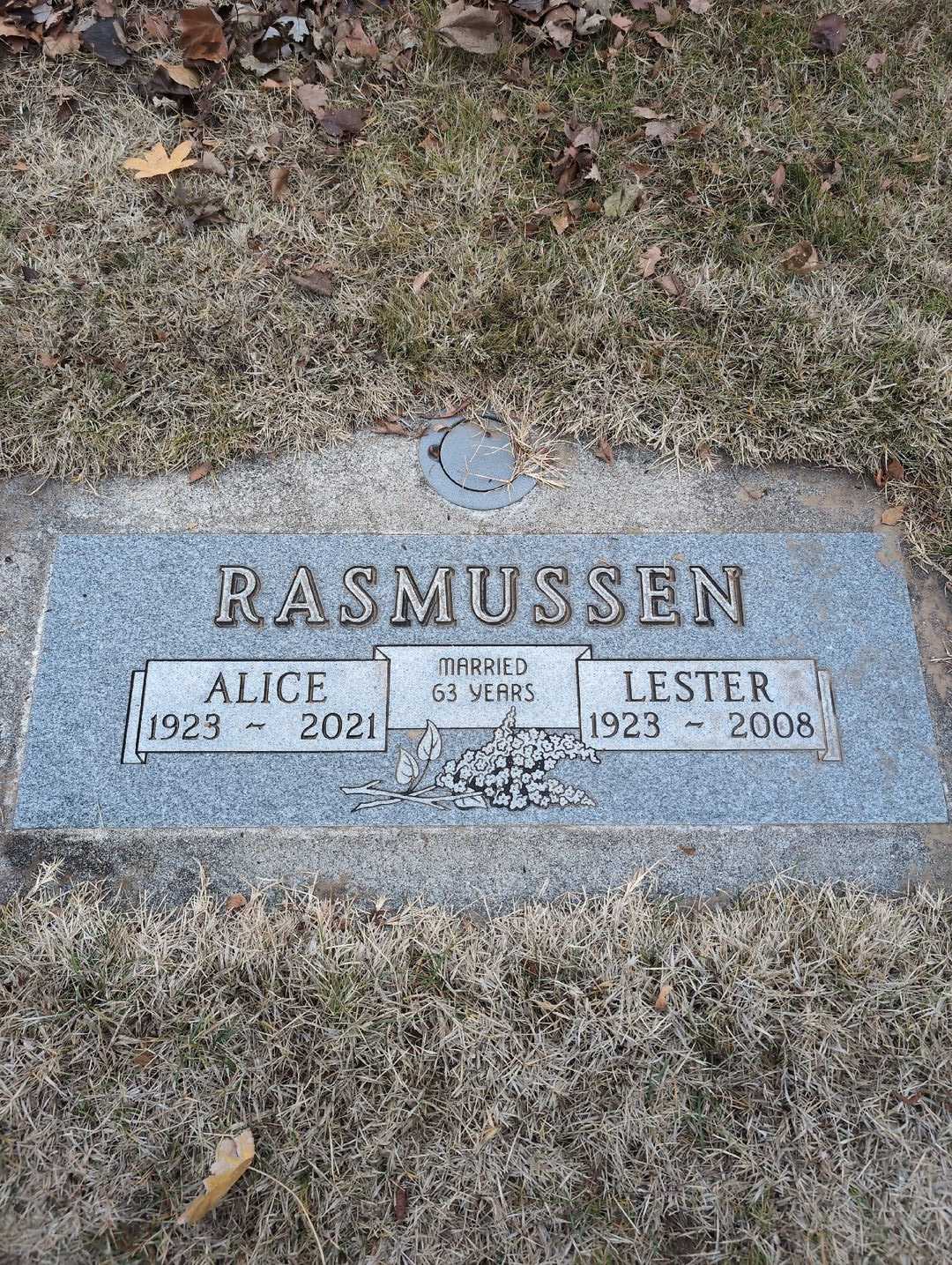 Alice Rasmussen's grave. Photo 3