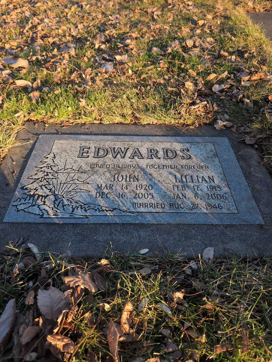 Lillian Edwards's grave. Photo 3